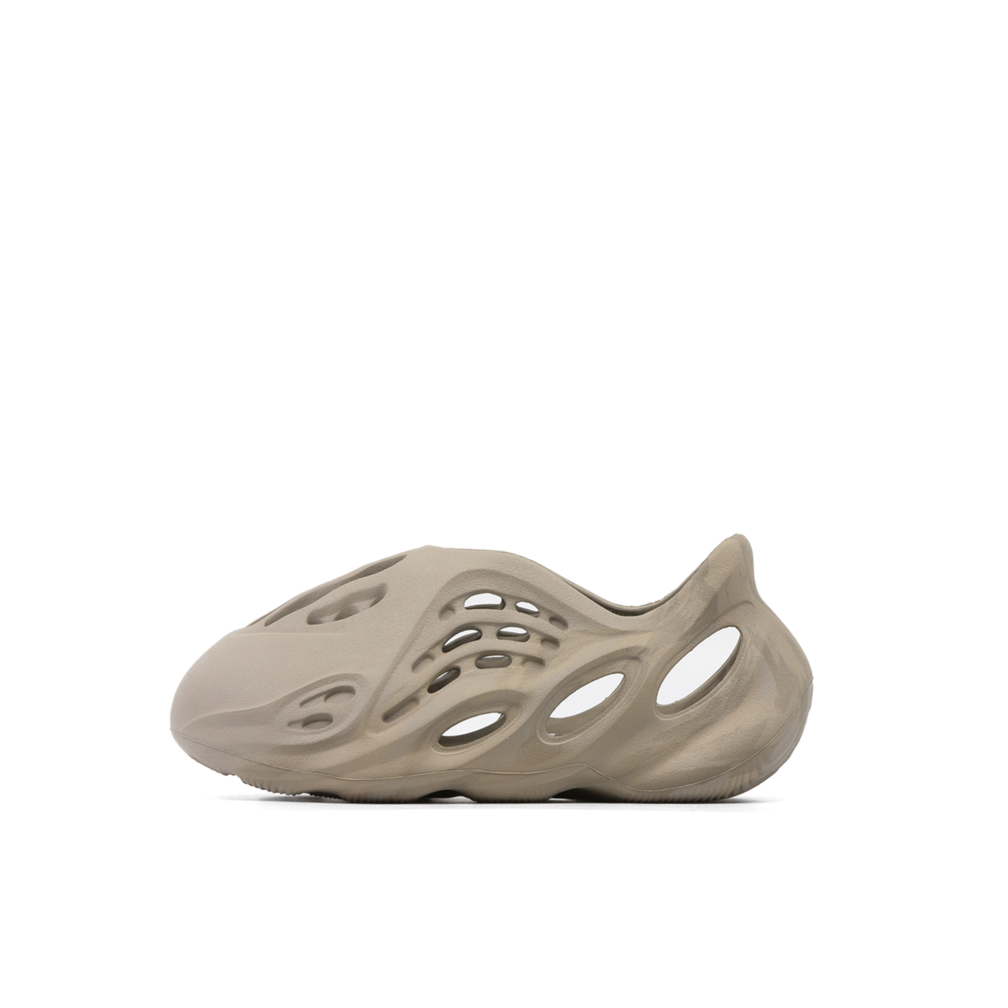 kith yeezy foam runner