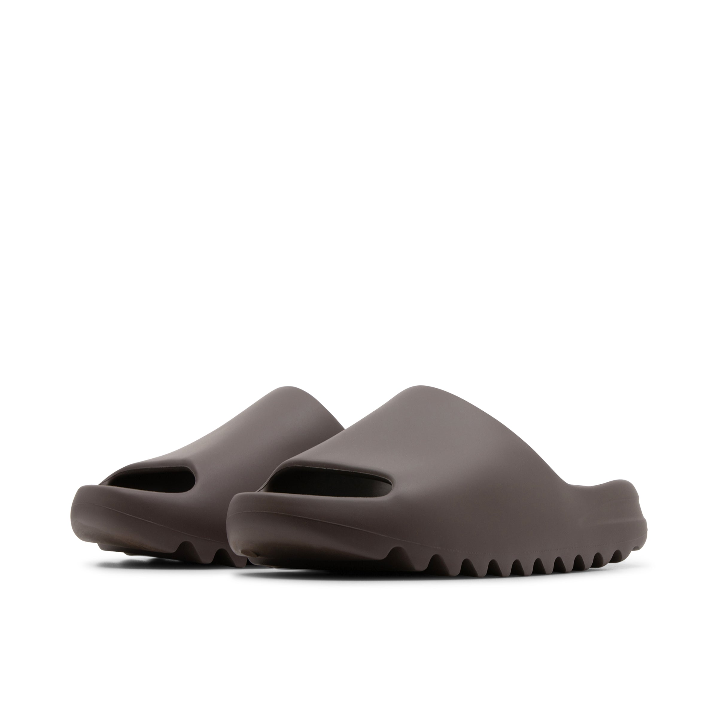 YEEZY SLIDE SOOT