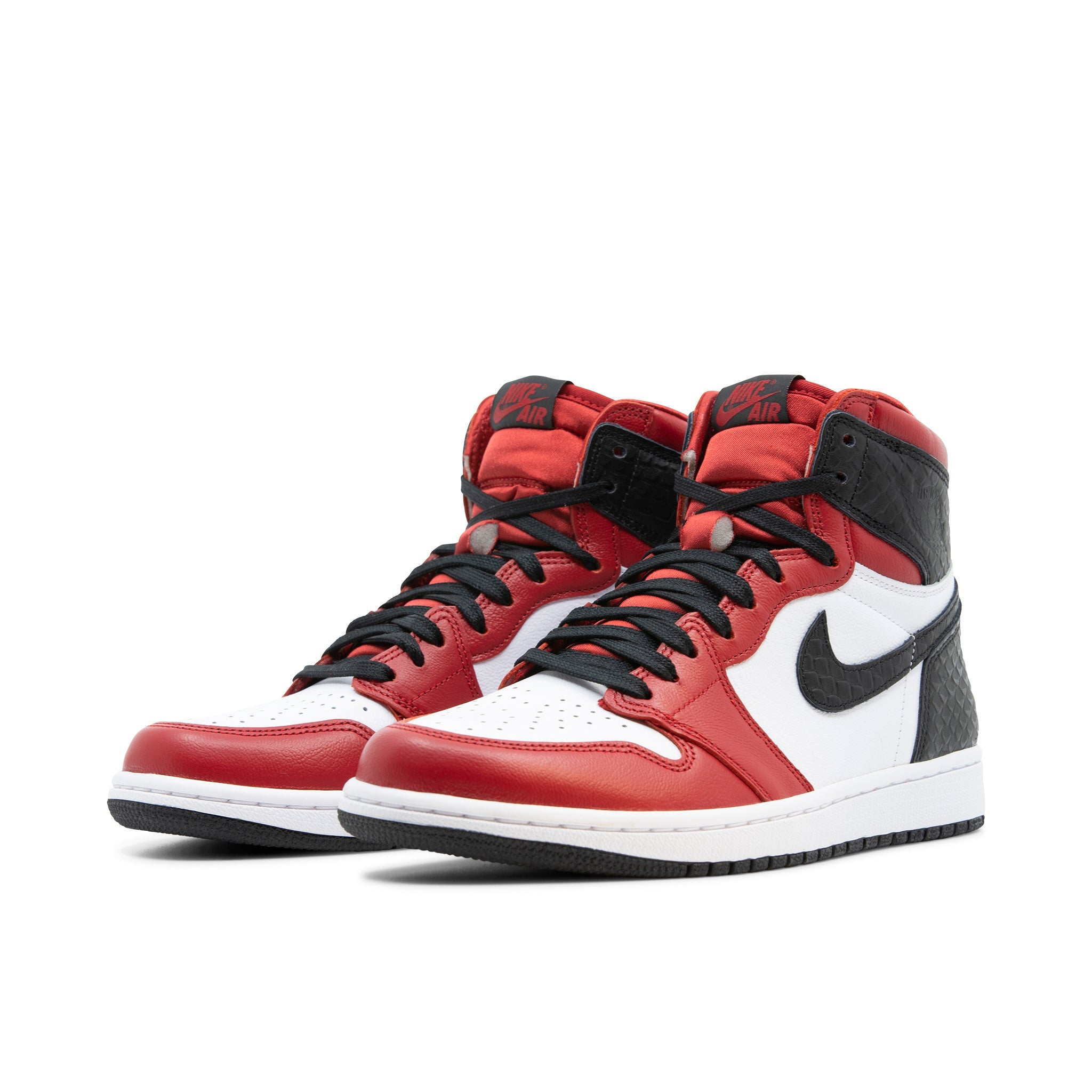 AIR JORDAN 1 HIGH WMNS SATIN SNAKE CHICAGO