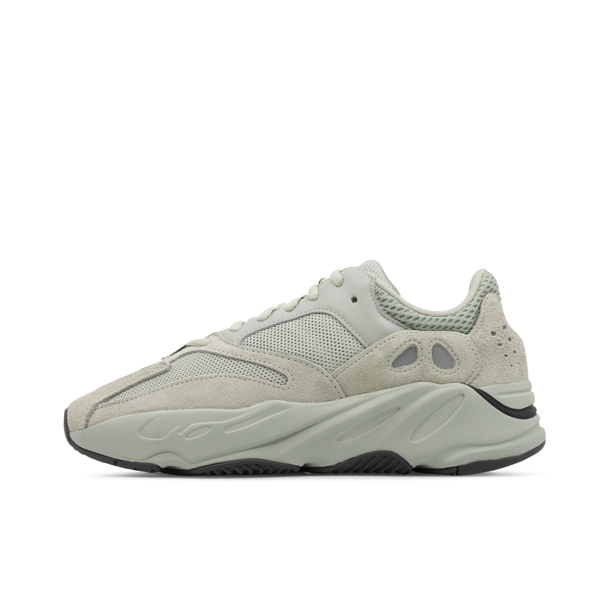 YEEZY BOOST 700 SALT