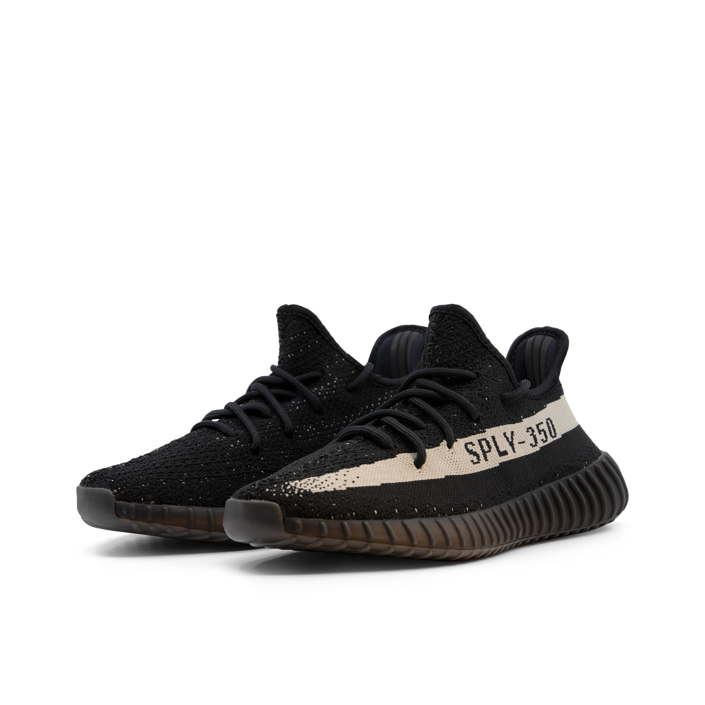 YEEZY BOOST 350 V2 OREO