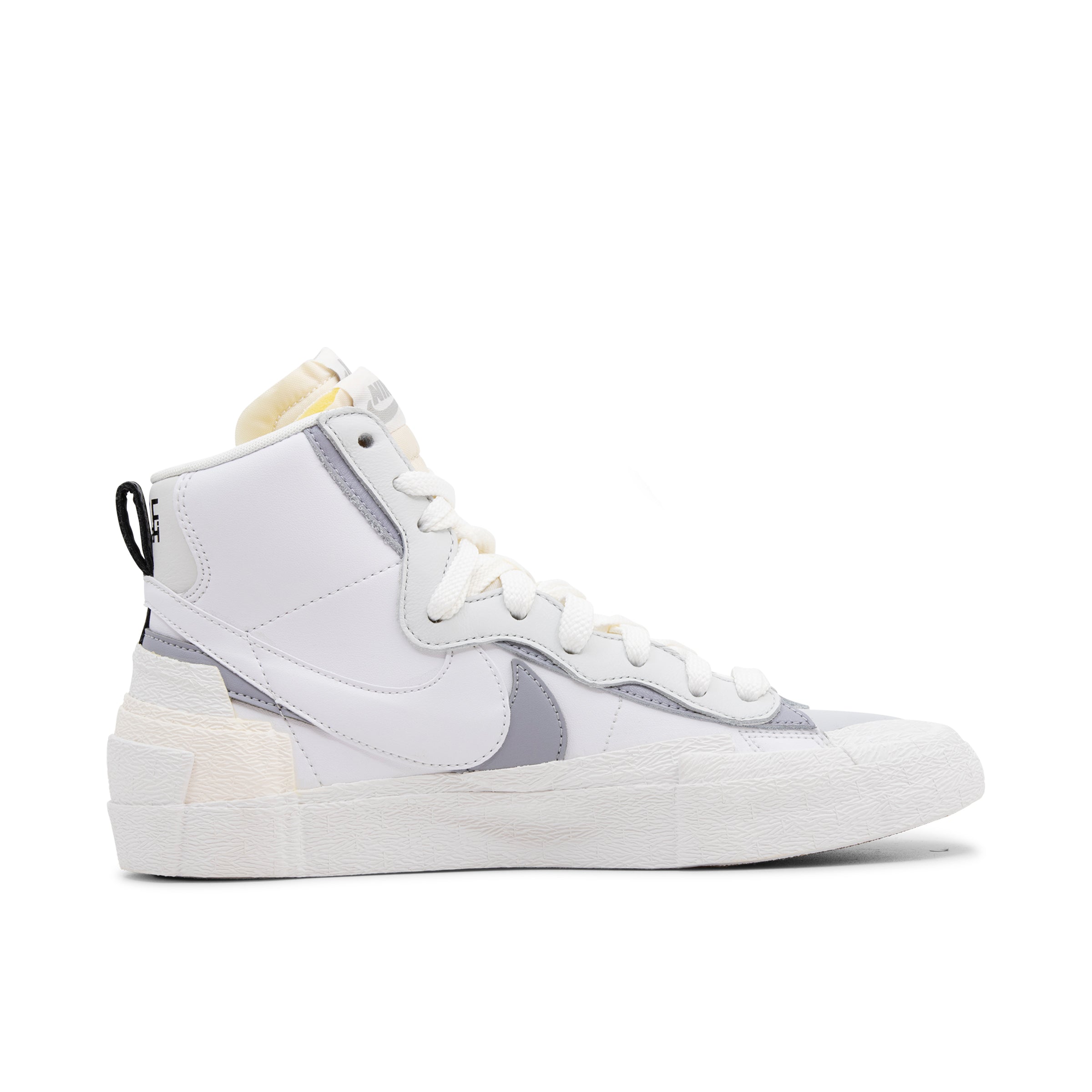 NIKE BLAZER MID SACAI WHITE GREY