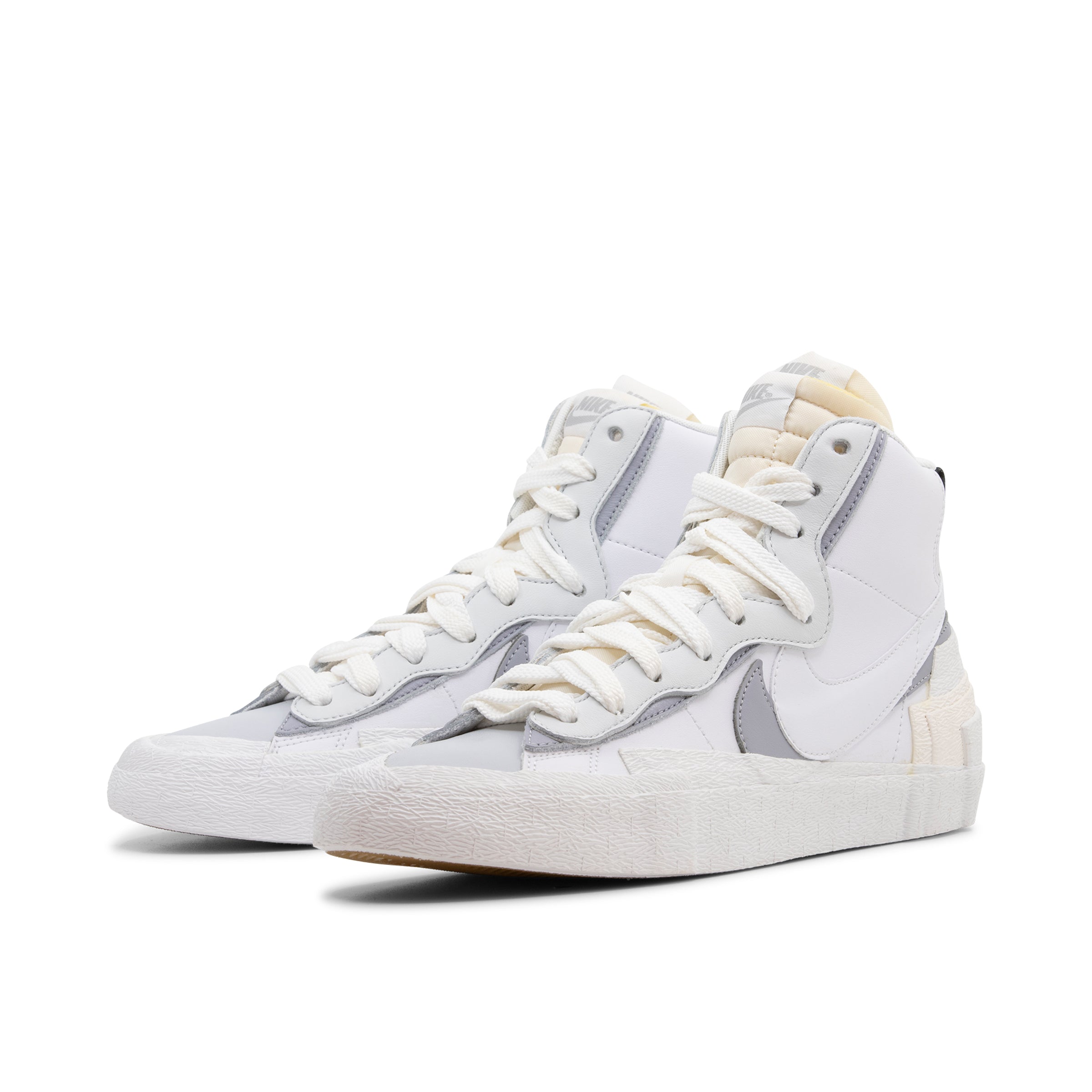 NIKE BLAZER MID SACAI WHITE GREY