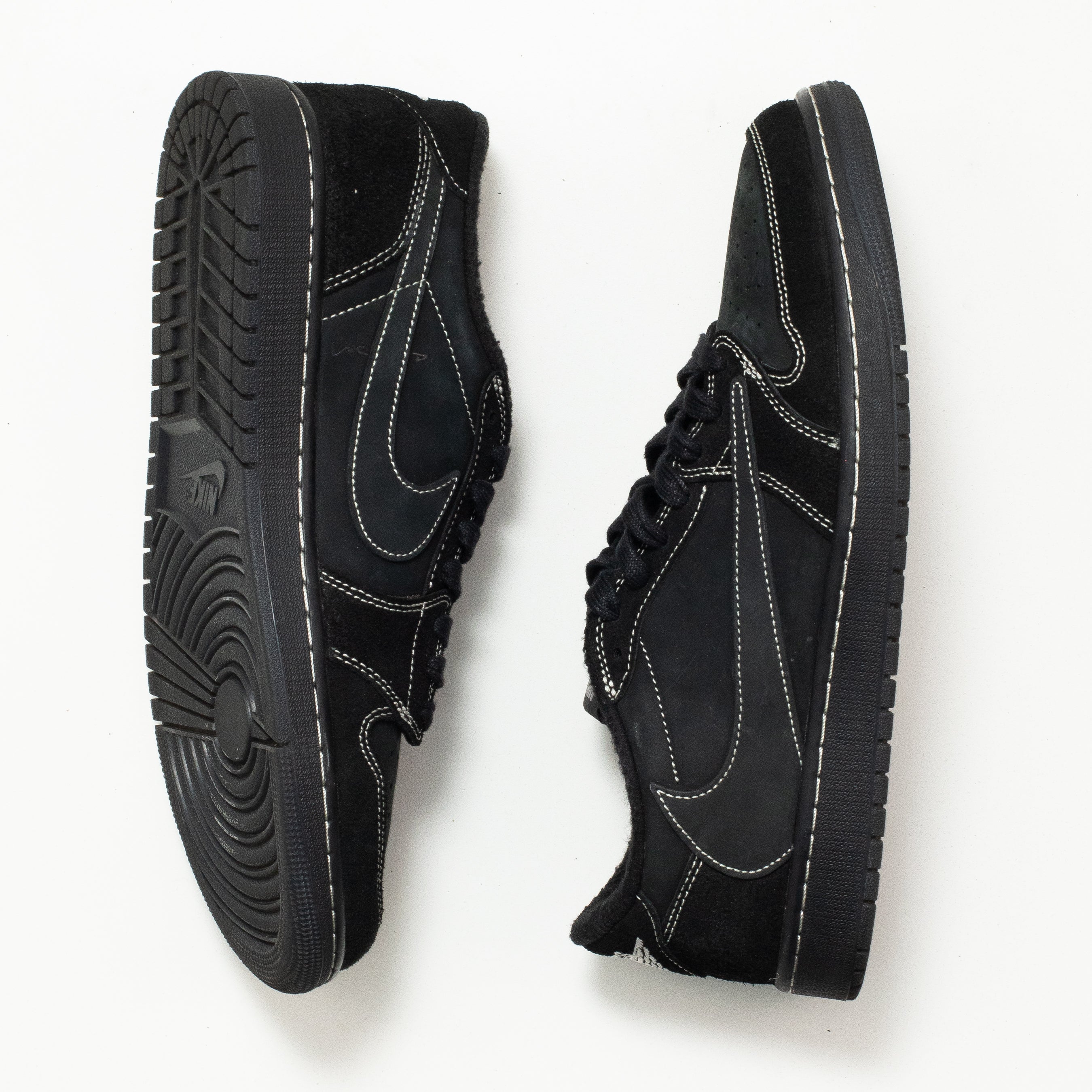 AIR JORDAN 1 LOW TRAVIS SCOTT BLACK PHANTOM [USED - SIZE 11]