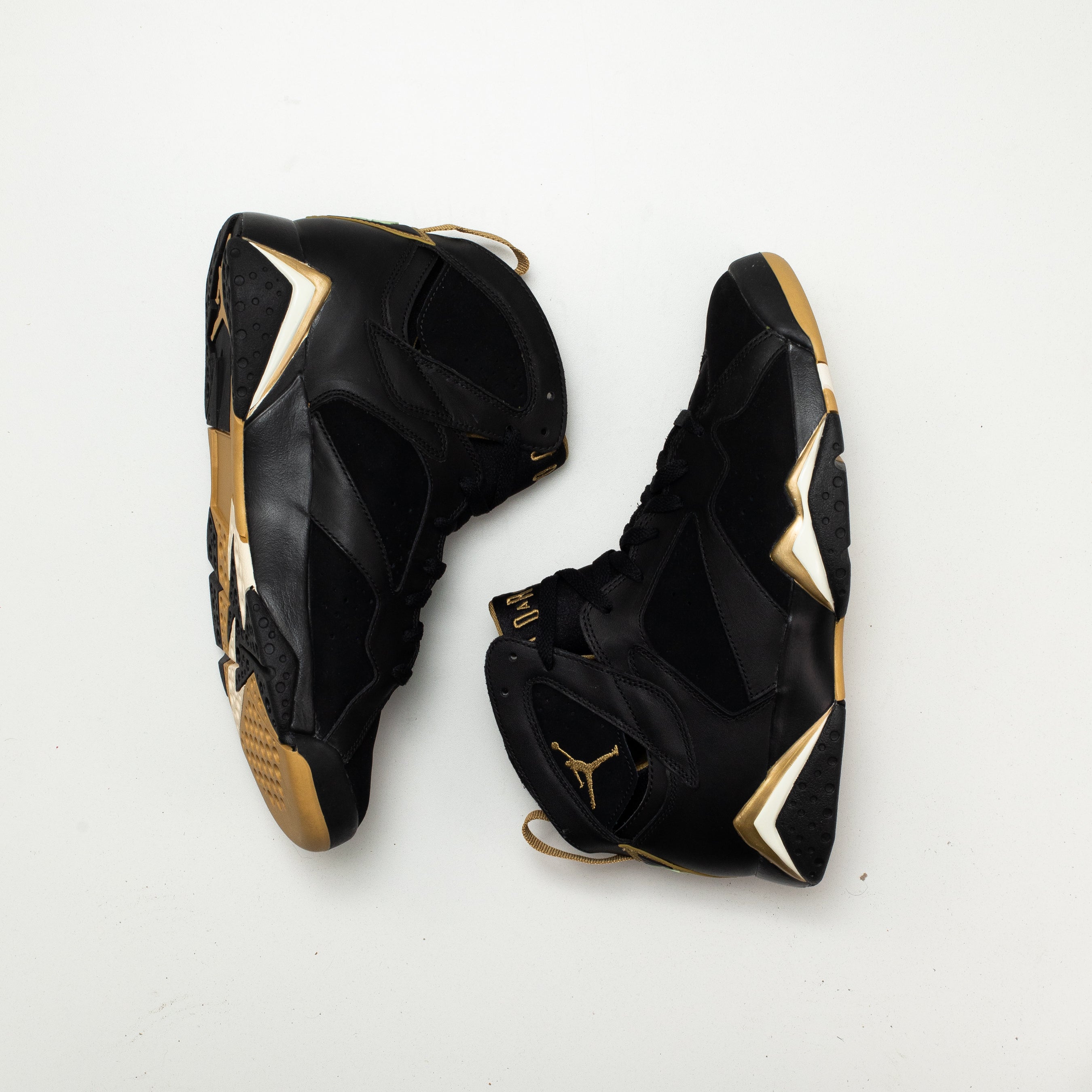 AIR JORDAN GOLDEN MOMENTS PACK [FLAWED - SIZE 9.5]