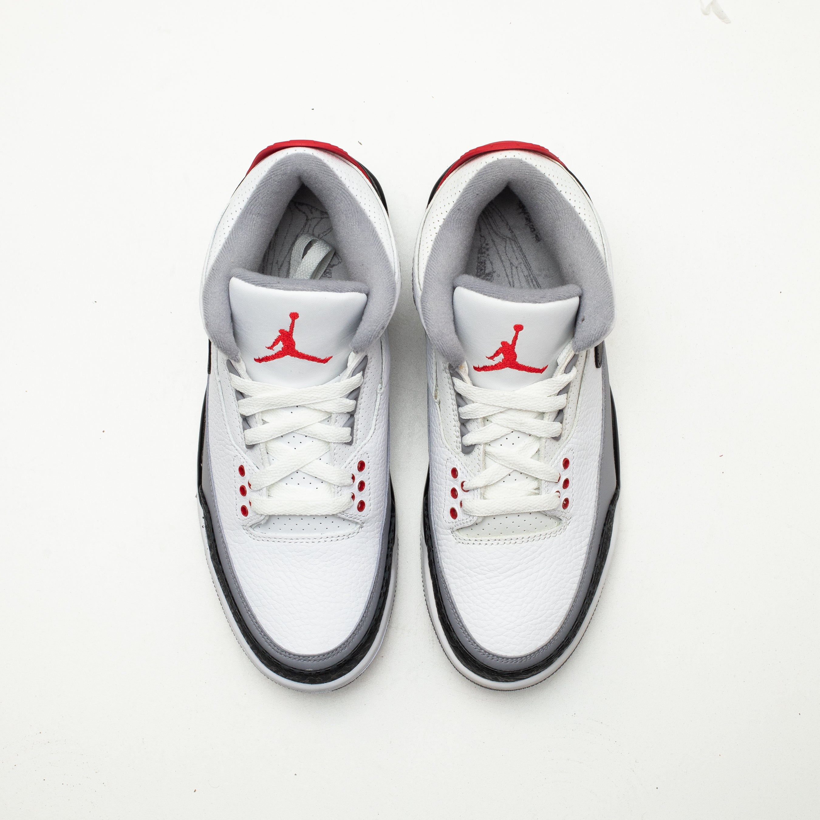 AIR JORDAN 3 TINKER [FLAWED - SIZE 8.5]