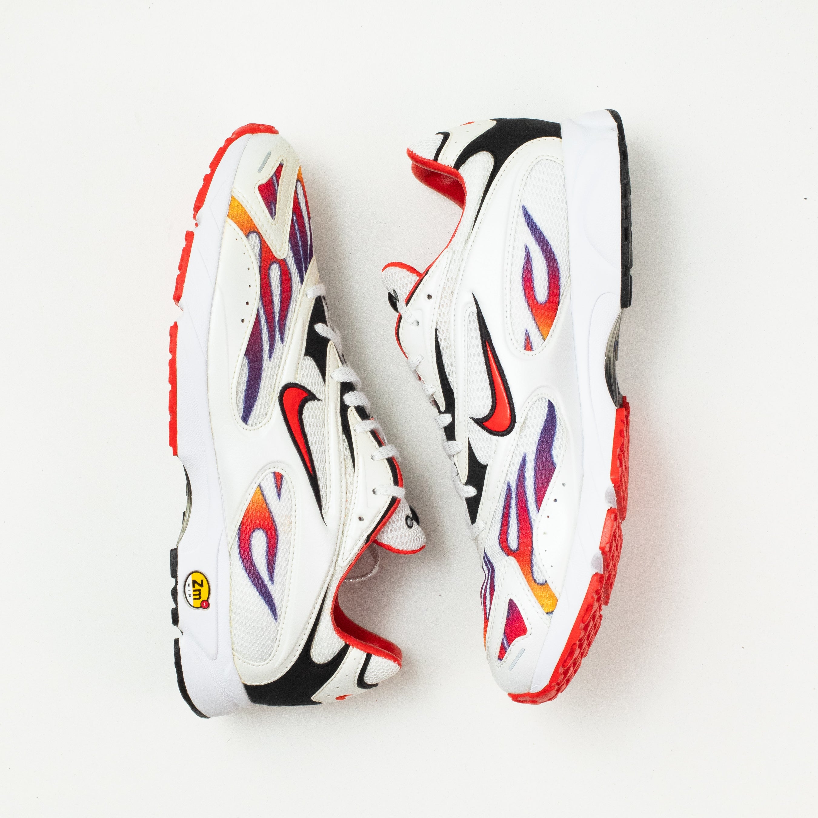 NIKE ZOOM STREAK SPECTRUM PLUS SUPREME WHITE [FLAWED - SIZE 9]