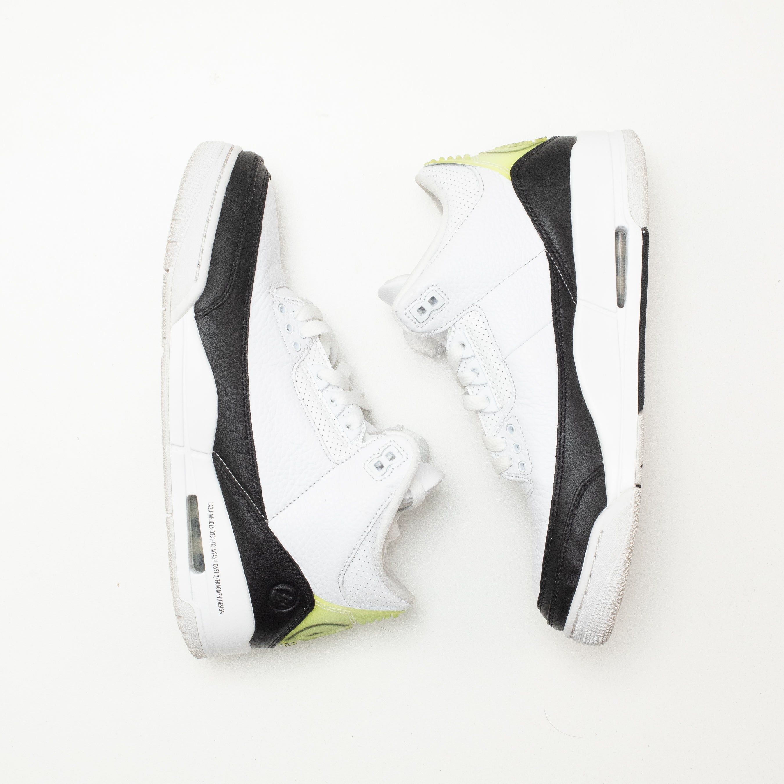 AIR JORDAN 3 FRAGMENT [USED - SIZE 8]