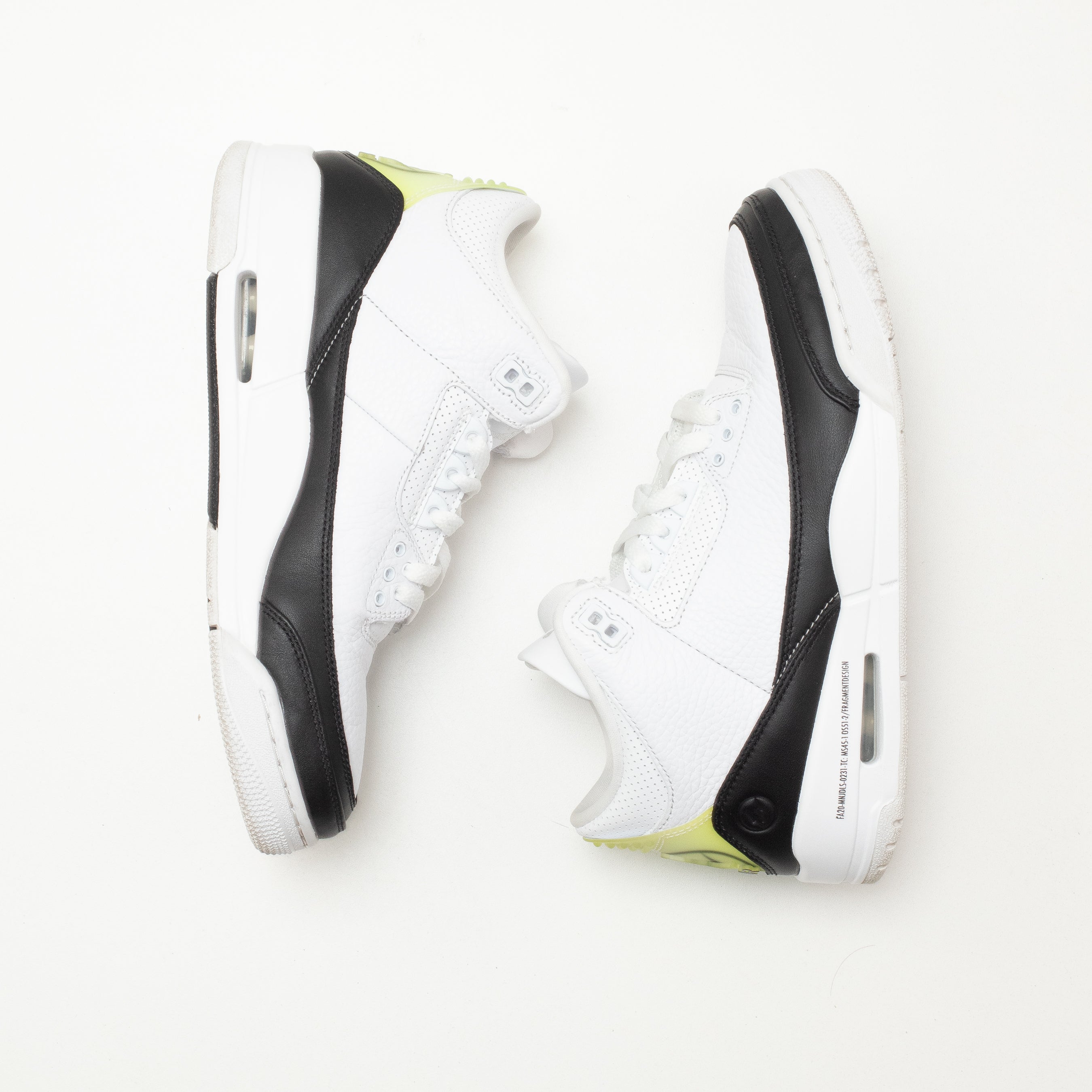 AIR JORDAN 3 FRAGMENT [USED - SIZE 8]