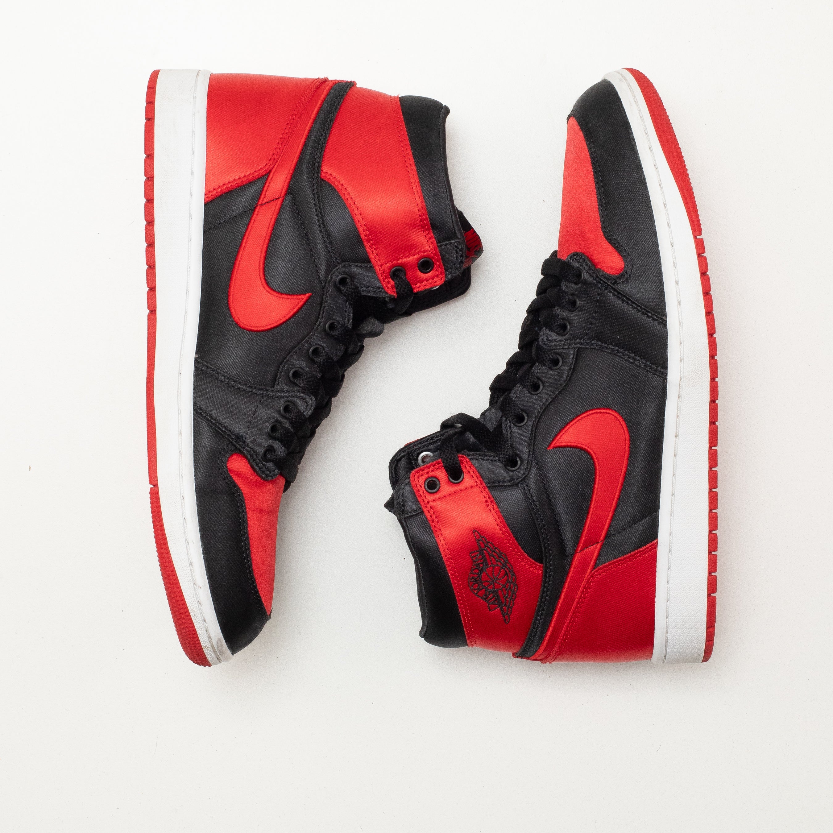 AIR JORDAN 1 HIGH WMNS SATIN BRED [USED - SIZE 11W]