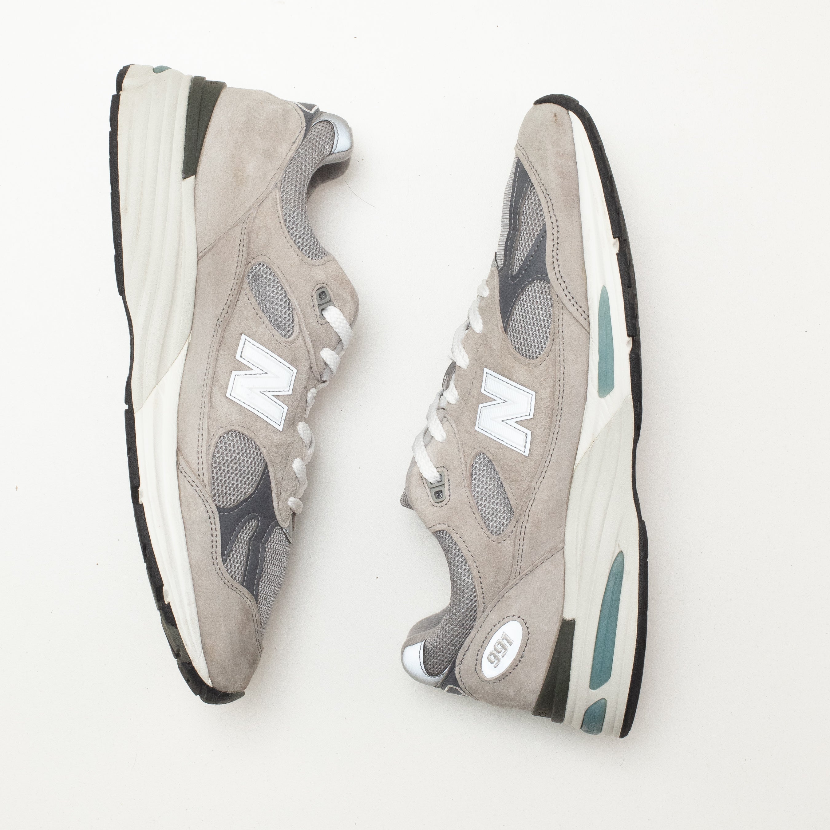 NEW BALANCE 991V2 MADE IN UK GREY [USED - SIZE 12]