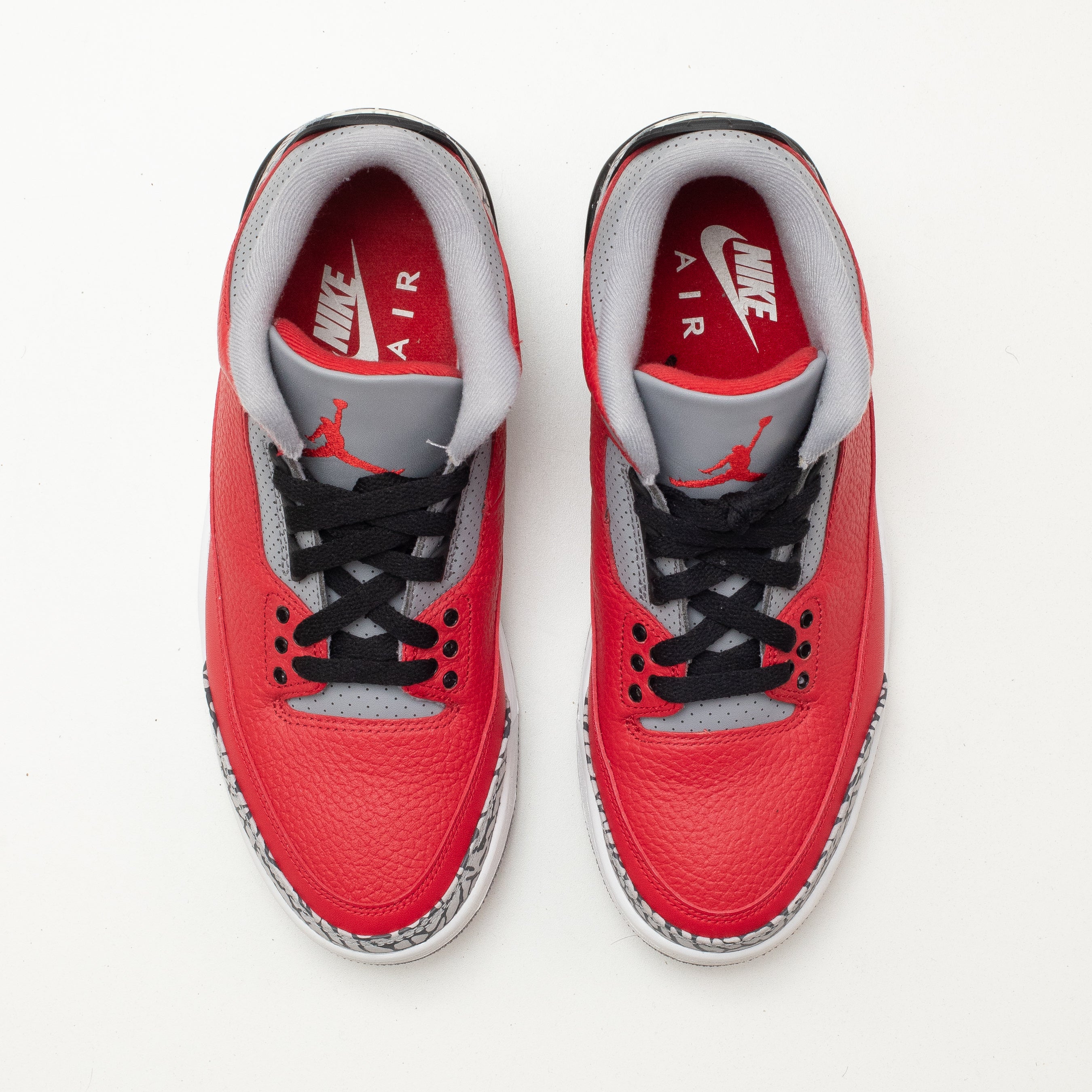 AIR JORDAN 3 UNITE [USED - SIZE 8]