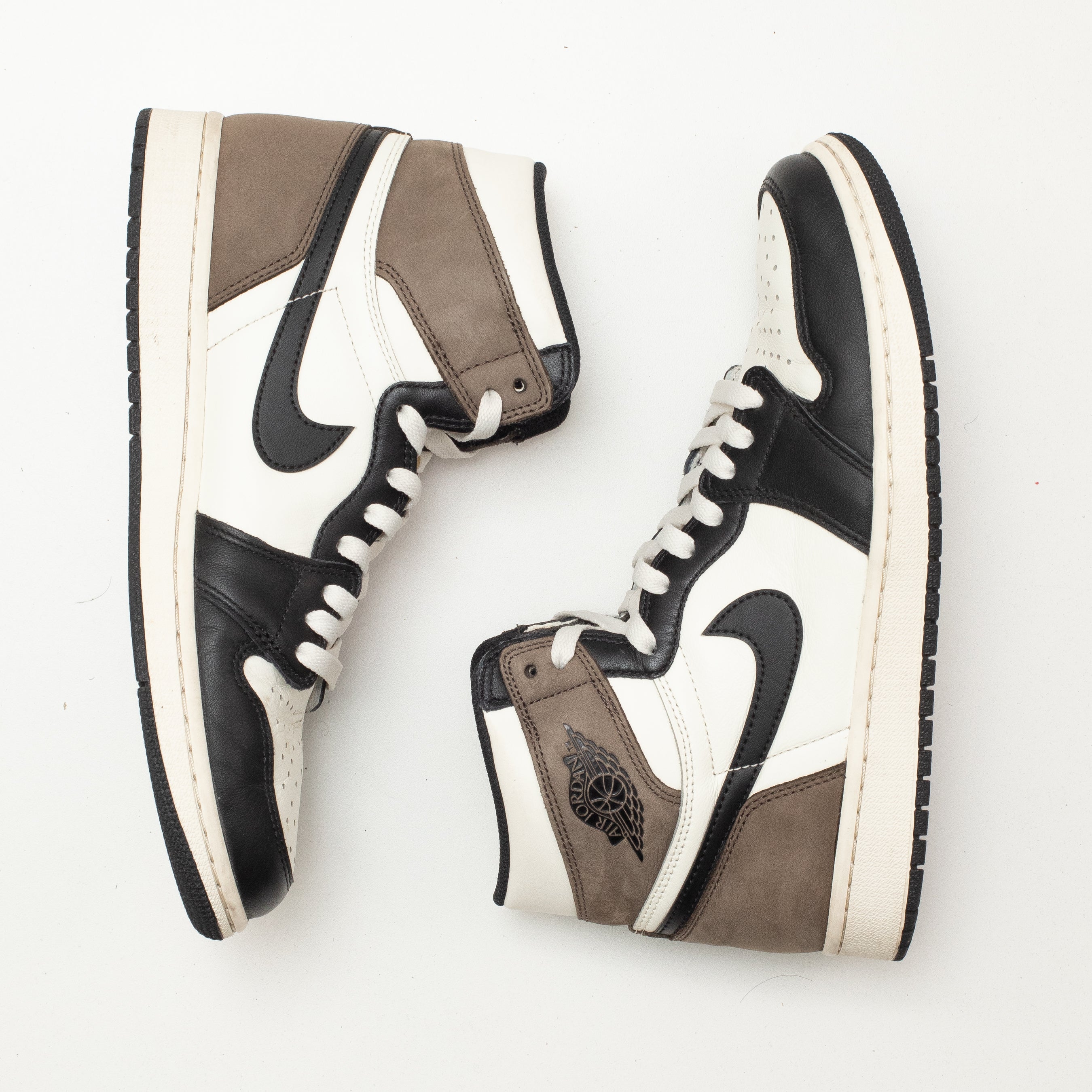 AIR JORDAN 1 HIGH MOCHA [USED - SIZE 9]