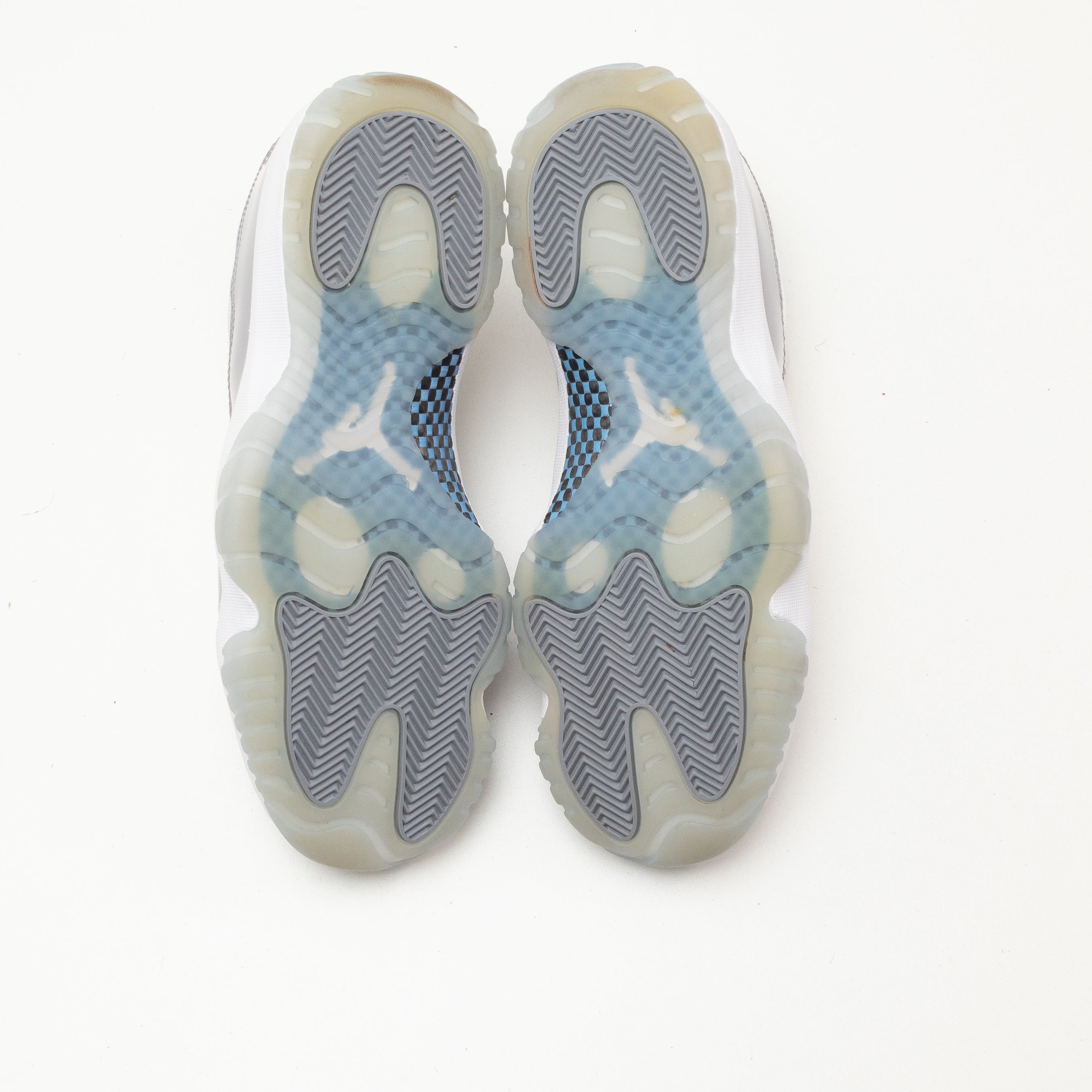 AIR JORDAN 11 LOW CEMENT GREY [USED - SIZE 10]