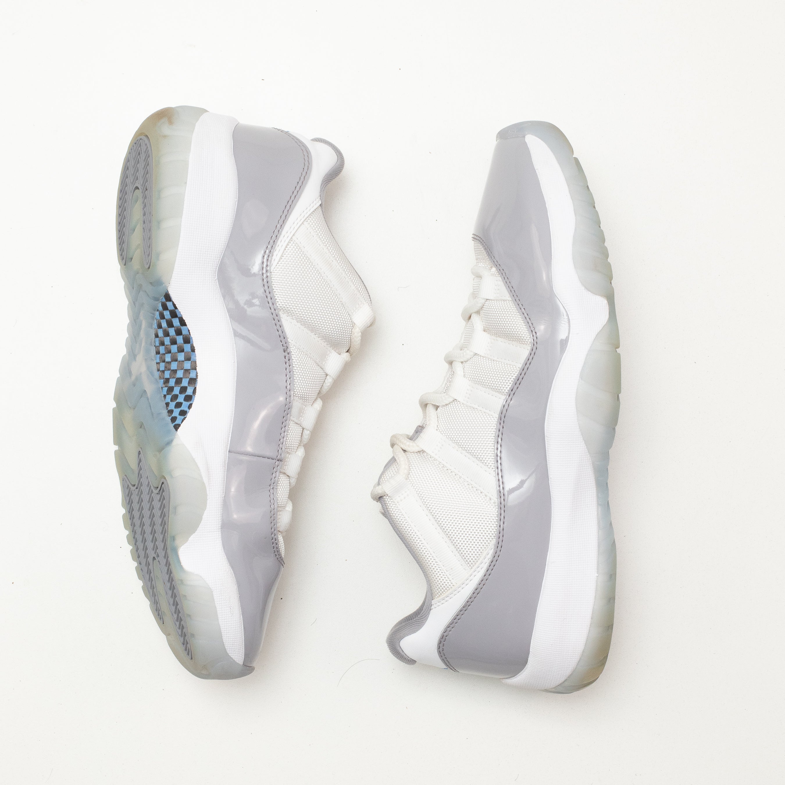 AIR JORDAN 11 LOW CEMENT GREY [USED - SIZE 10]