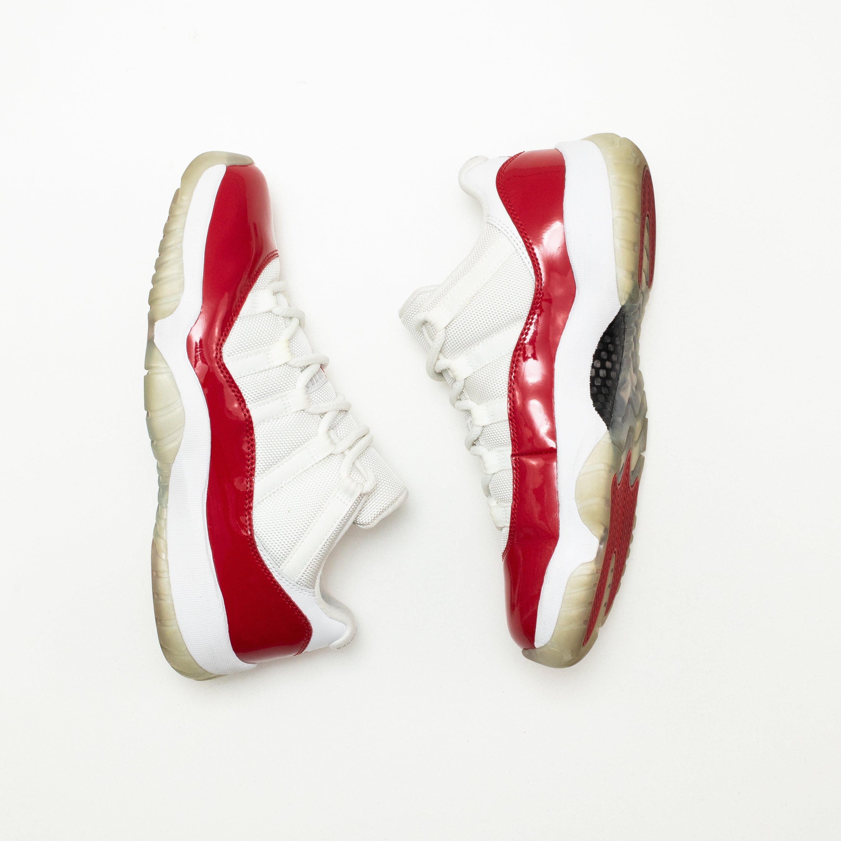 AIR JORDAN 11 LOW CHERRY [USED - SIZE 8]