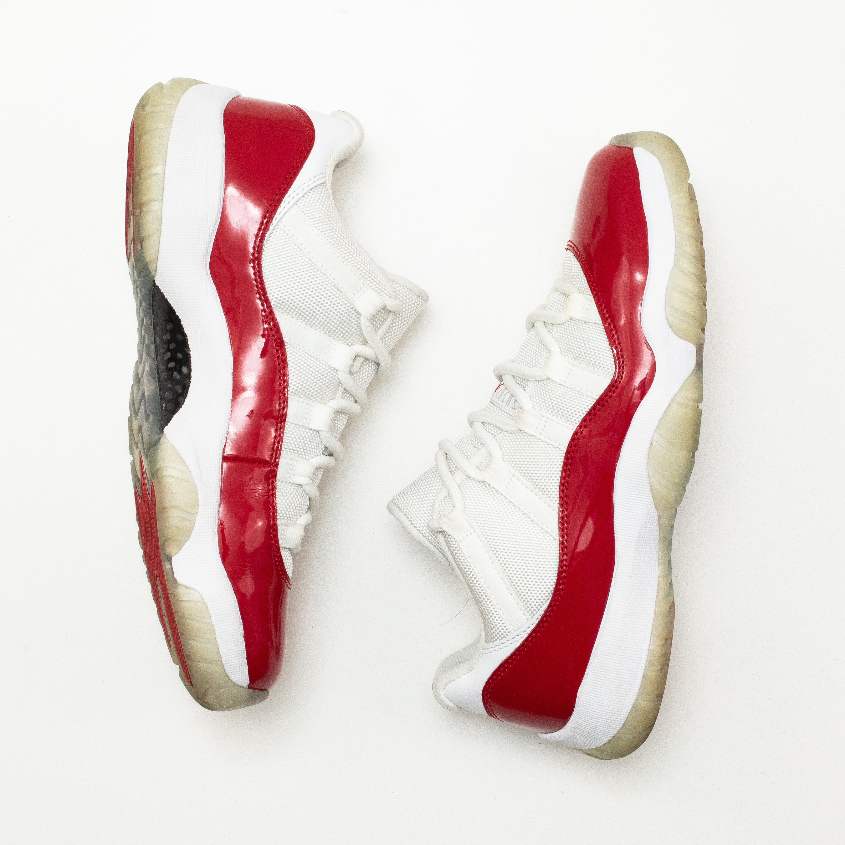 AIR JORDAN 11 LOW CHERRY [USED - SIZE 8]