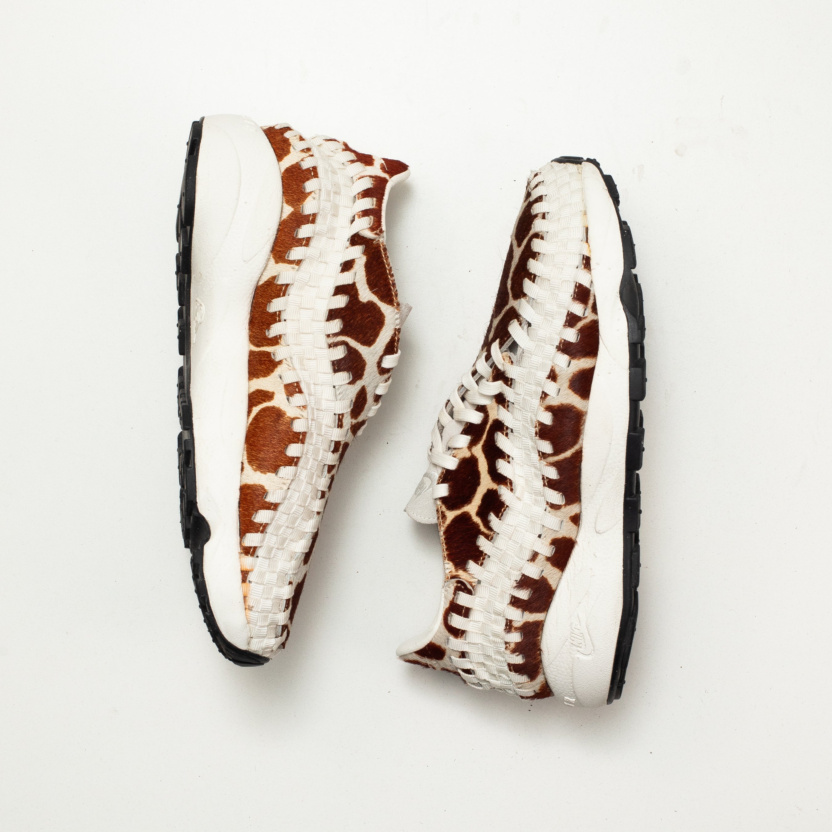 NIKE AIR FOOTSCAPE WOVEN WMNS COW PRINT [USED - 10W/8.5M]