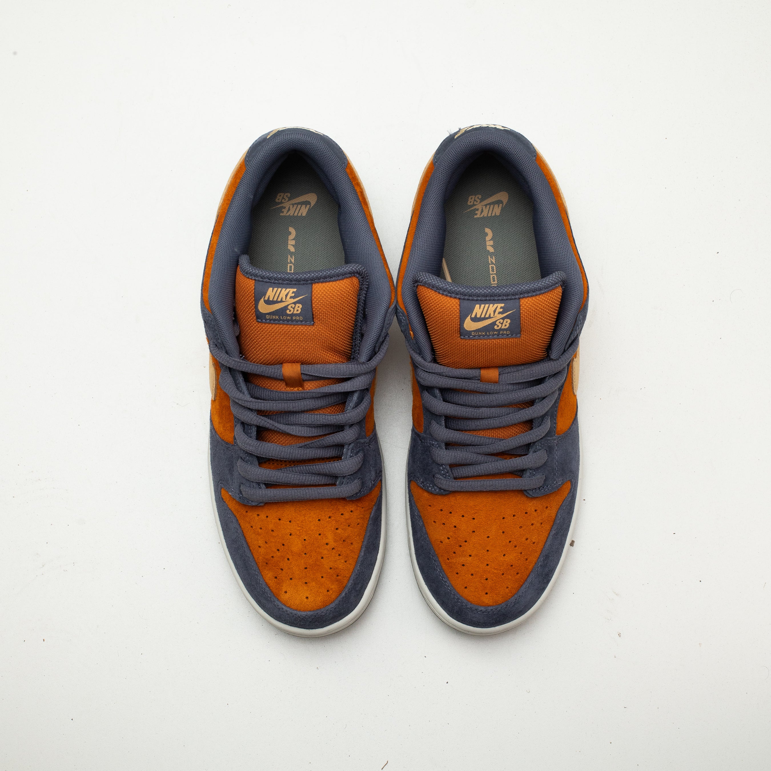 NIKE SB DUNK LOW LIGHT CARBON MONARCH [USED - SIZE 12]