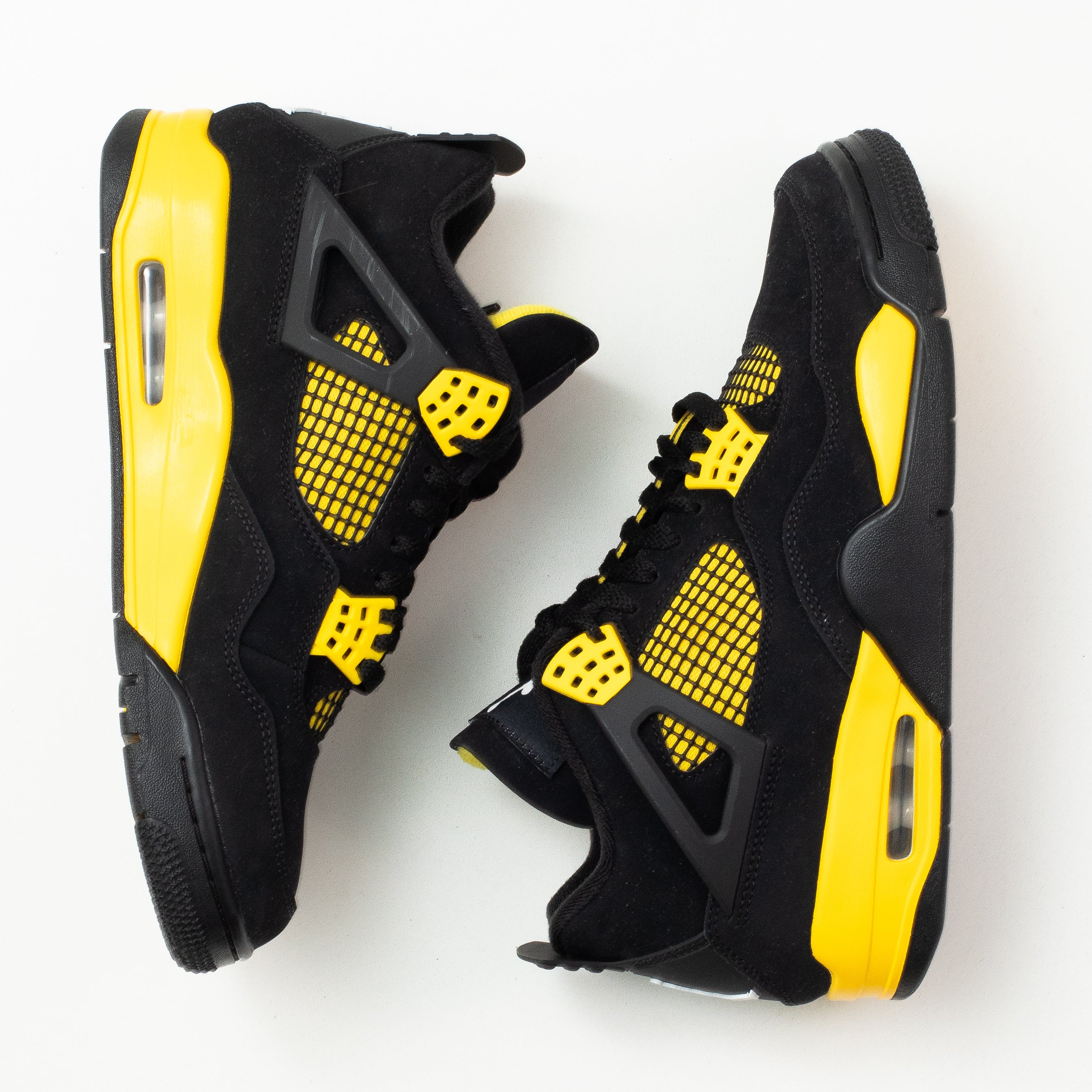 AIR JORDAN 4 THUNDER [USED - SIZE 8]