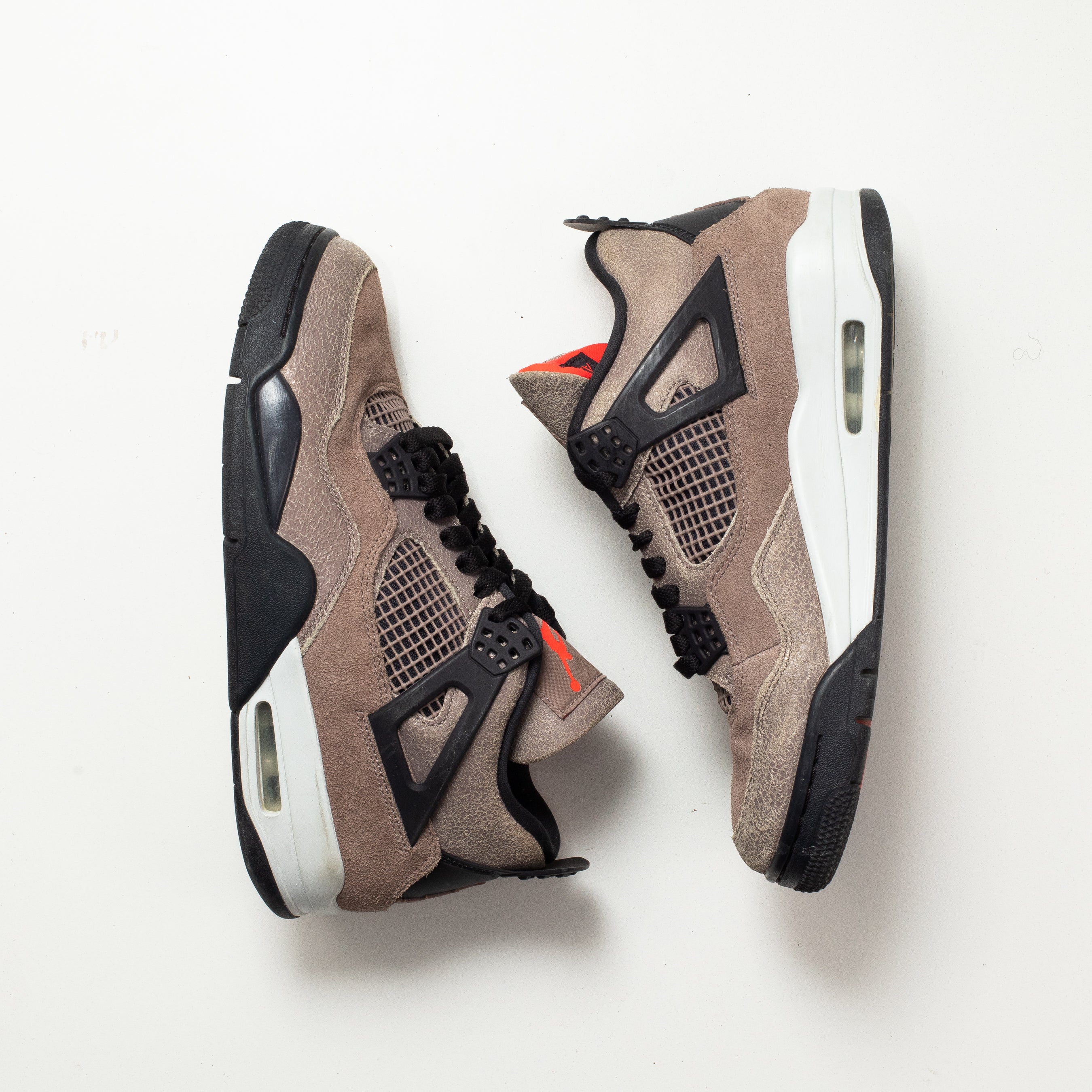 AIR JORDAN 4 TAUPE HAZE [USED - SIZE 8.5]