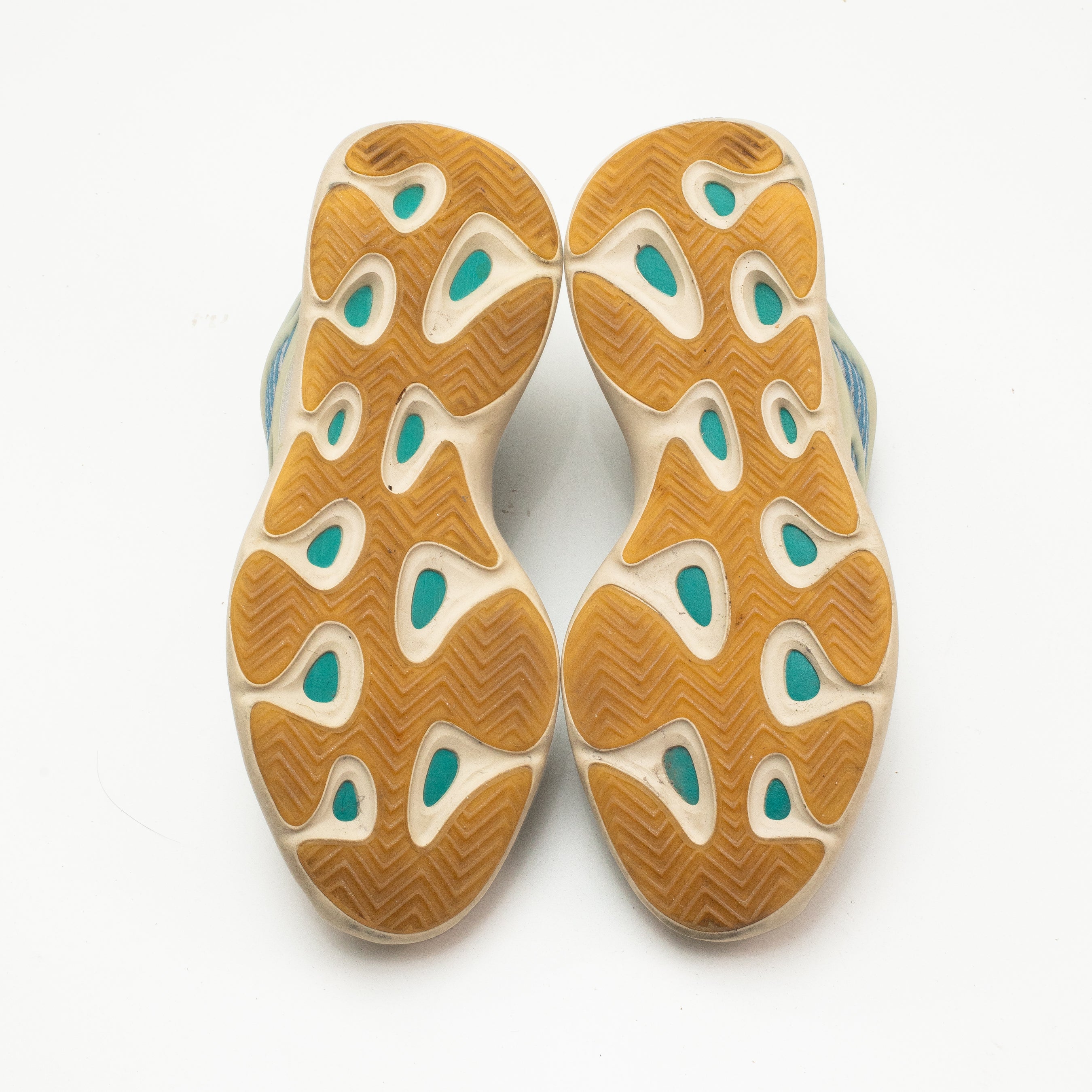 YEEZY BOOST 700 V3 KYANITE [USED - SIZE 13]