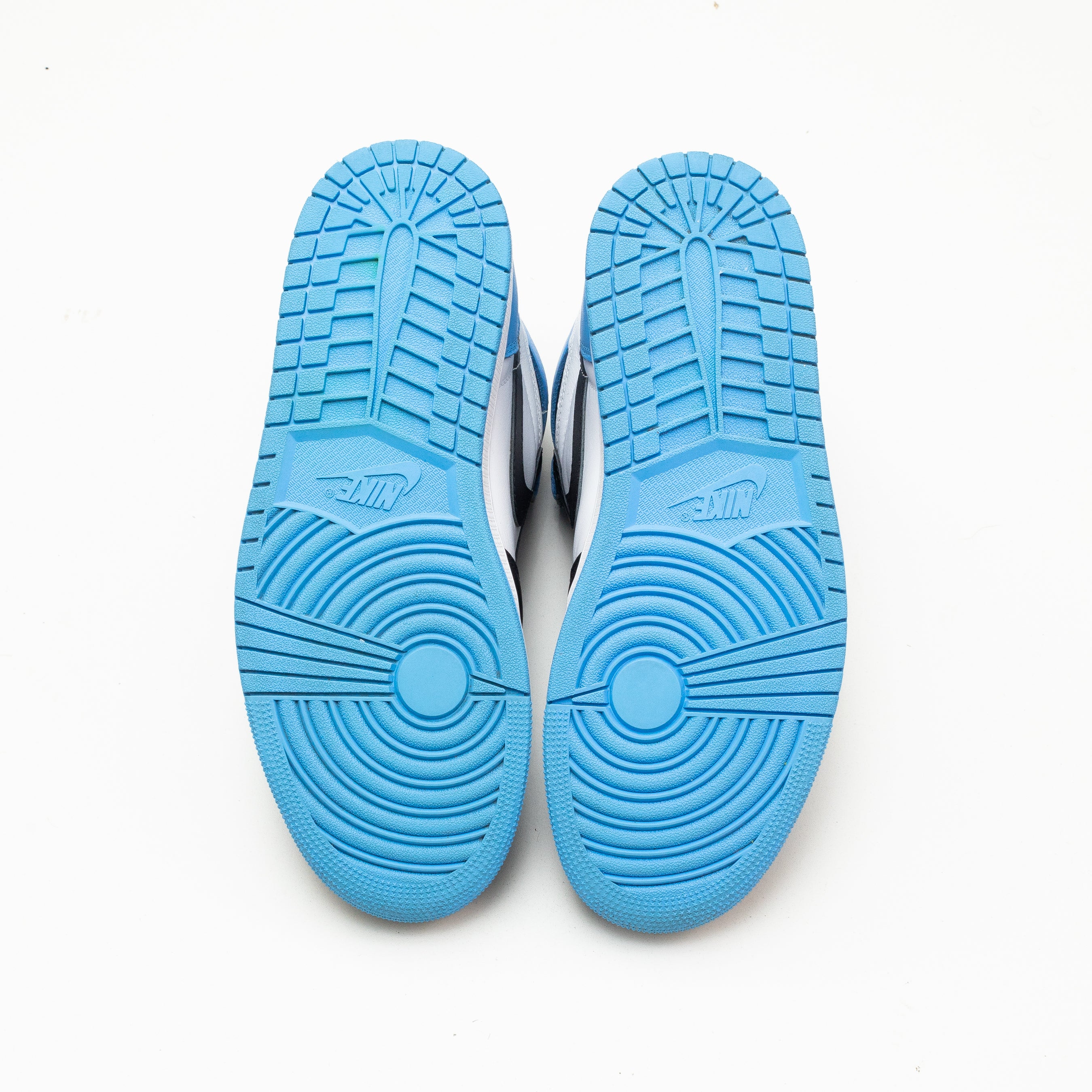 AIR JORDAN 1 HIGH UNC TOE [USED - SIZE 9]