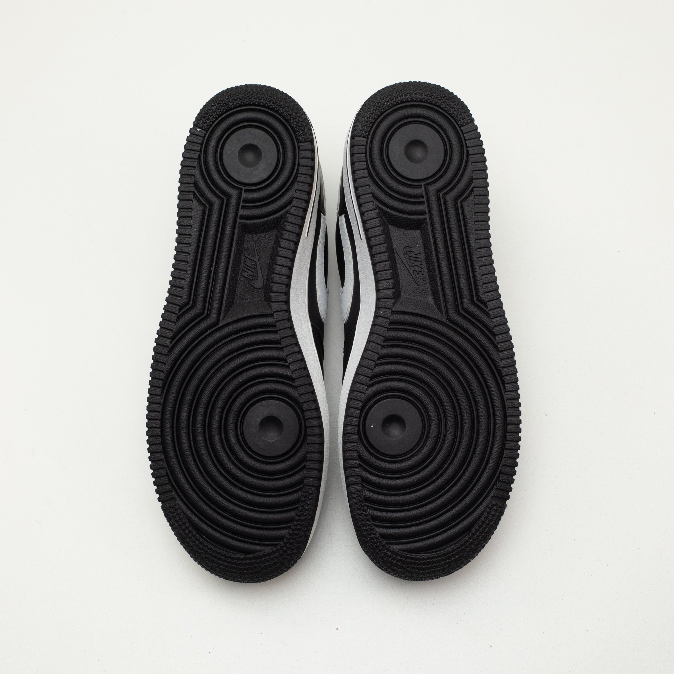 NIKE AIR FORCE 1 SUPREME CDG SPLIT [FLAWED - SIZE 9]