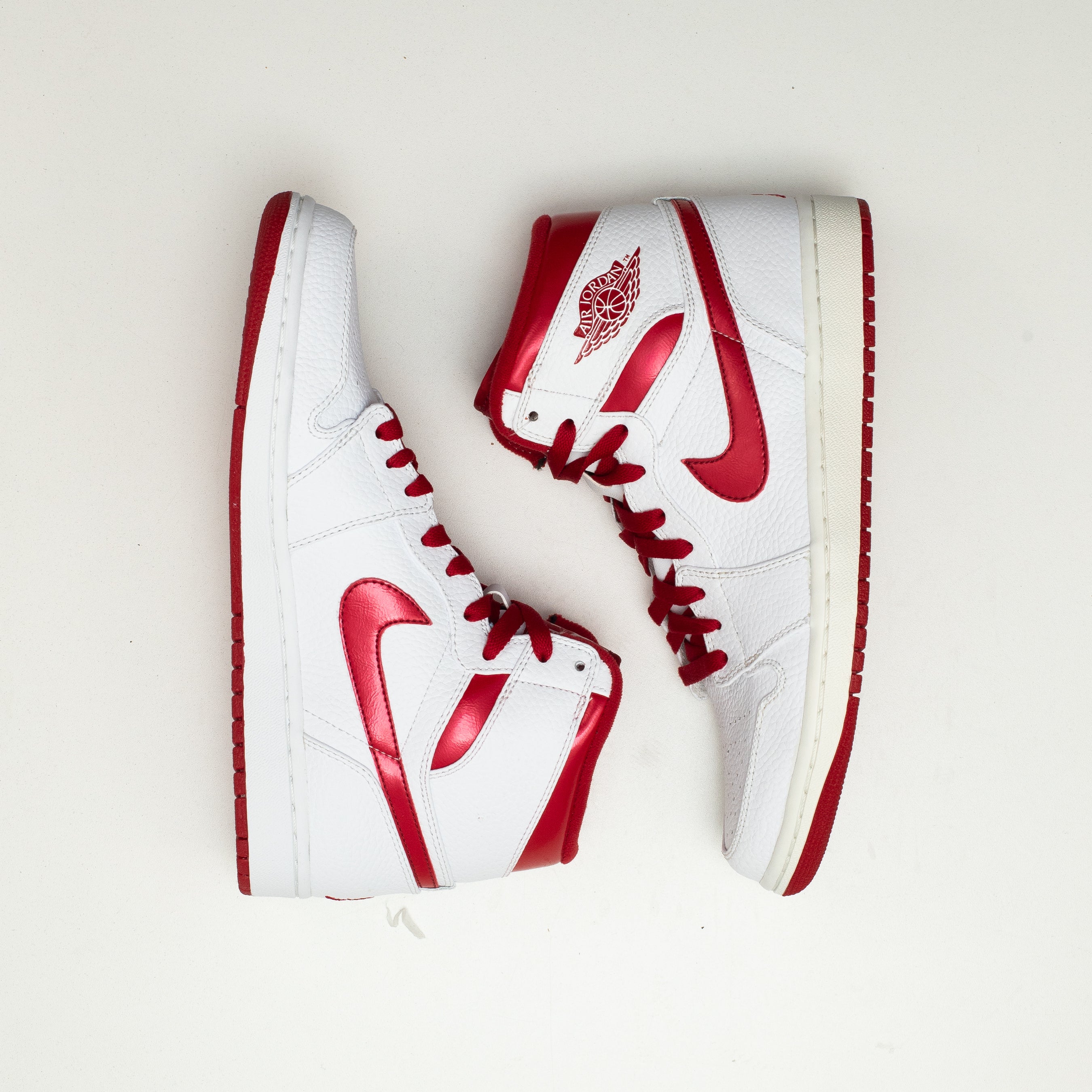 AIR JORDAN 1 DO THE RIGHT THING RED [FLAWED - SIZE 9]