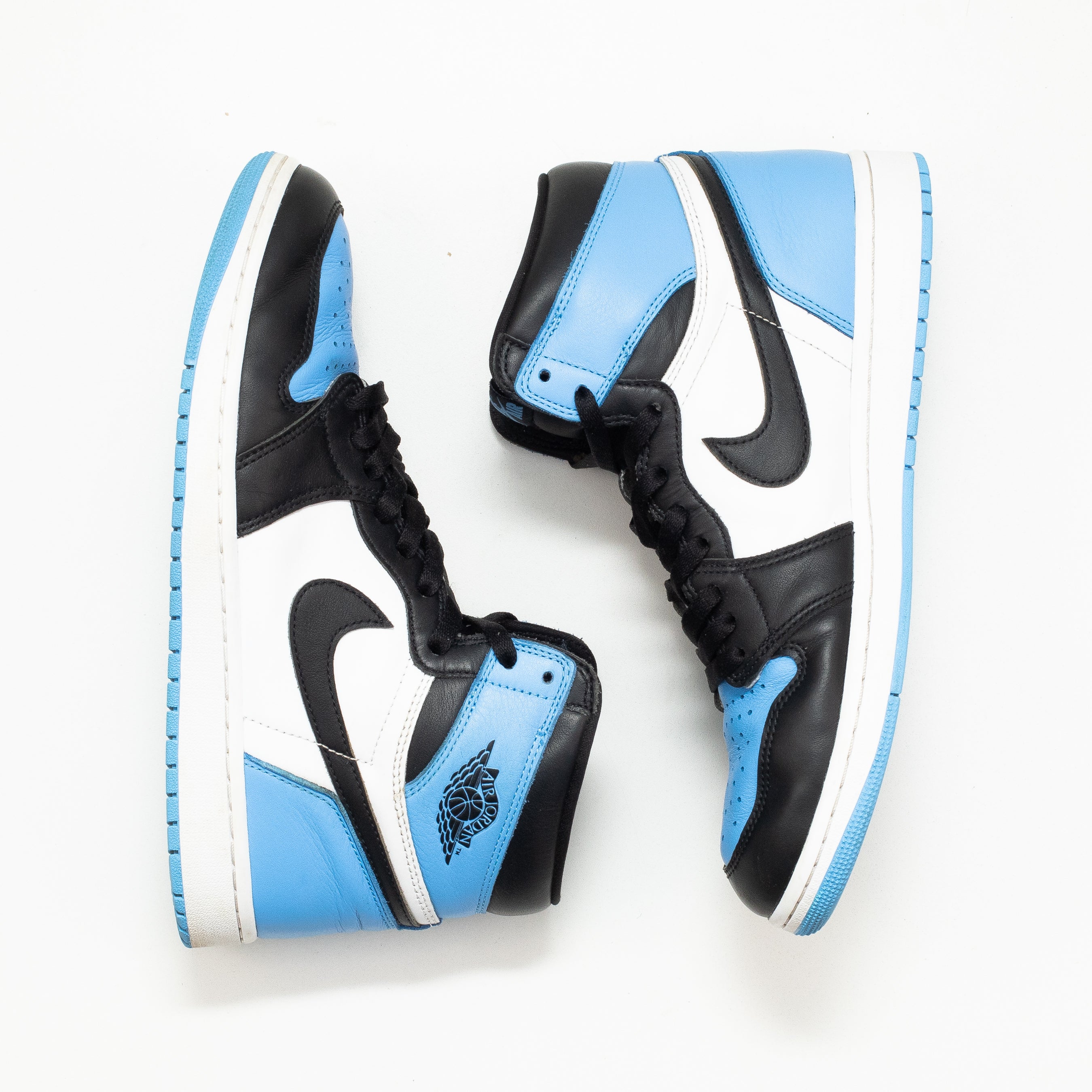 AIR JORDAN 1 HIGH UNC TOE [USED -SIZE 10.5]