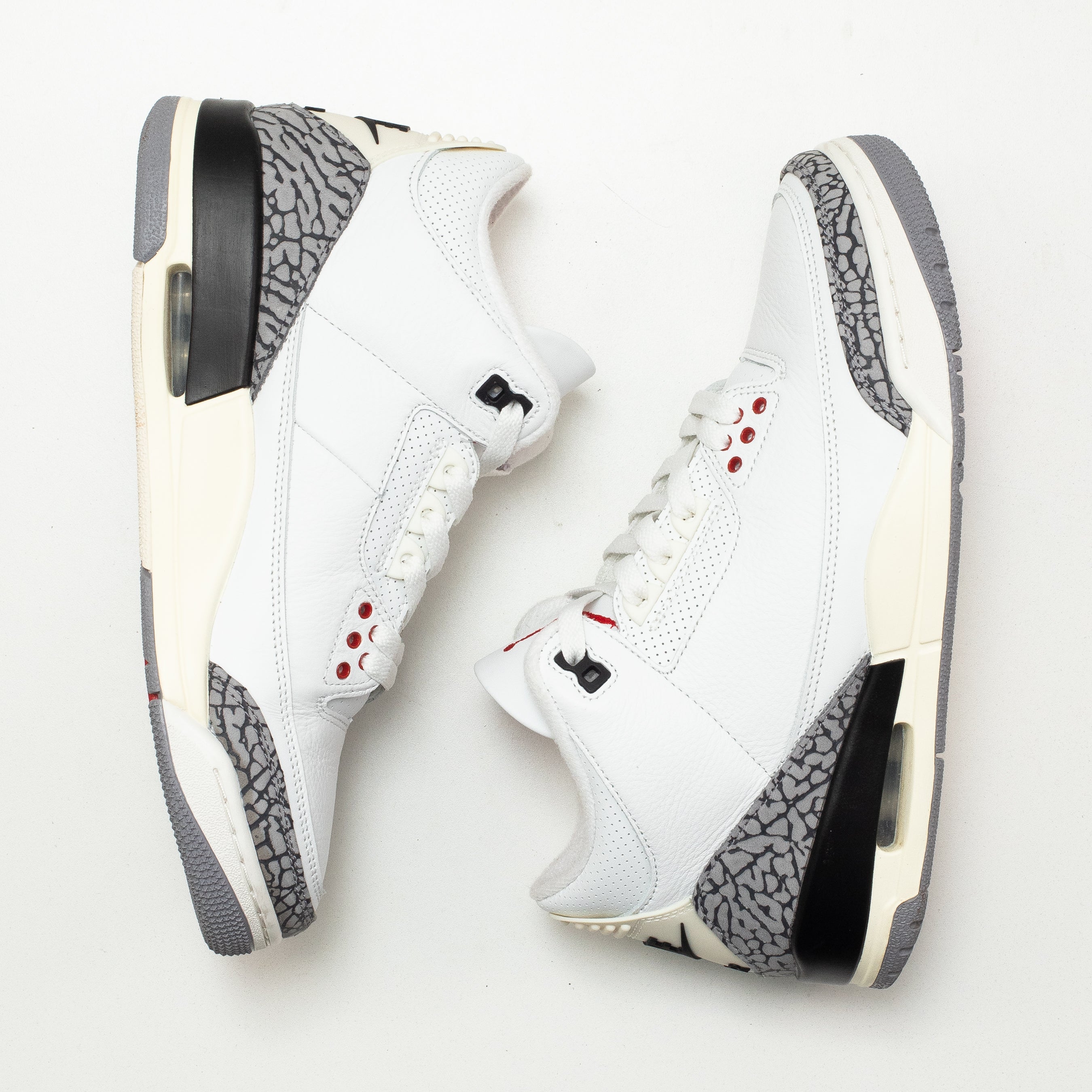 AIR JORDAN 3 WHITE CEMENT REIMAGINED [USED - SIZE 8.5]
