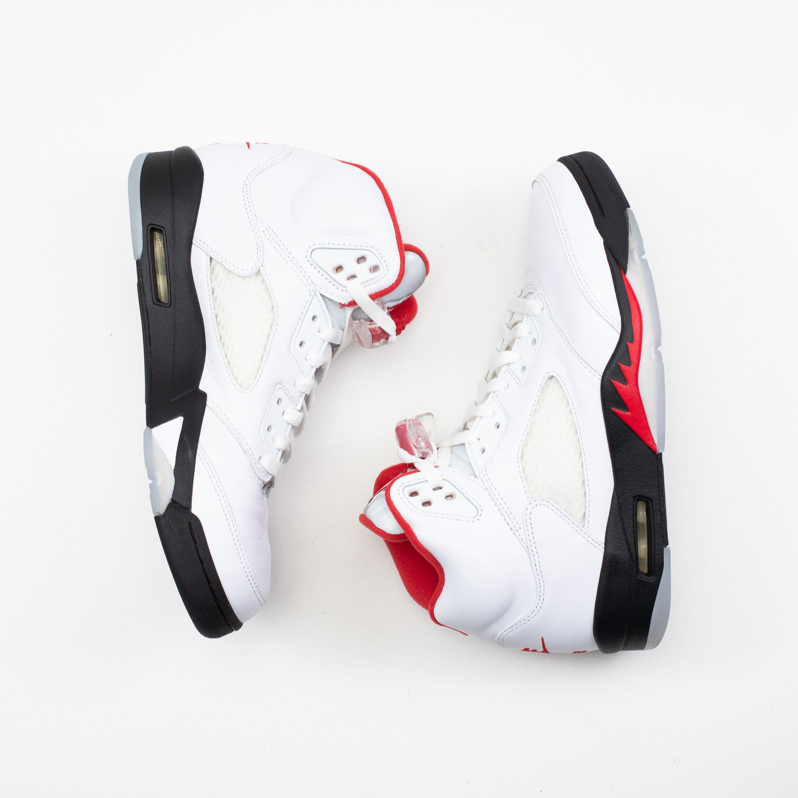 AIR JORDAN 5 FIRE RED [USED - SIZE 8.5]