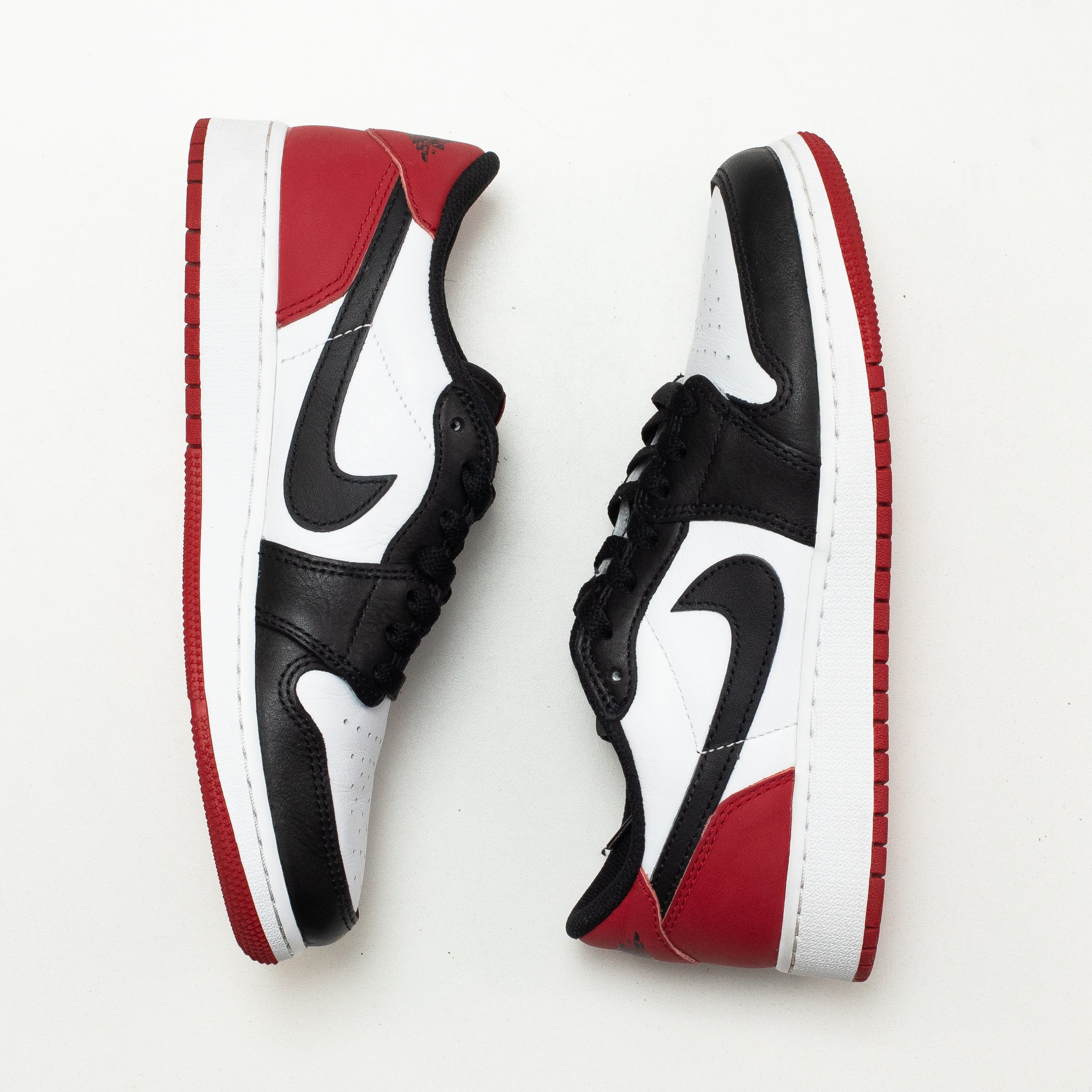 AIR JORDAN 1 LOW GS BLACK TOE [USED - SIZE 6Y]