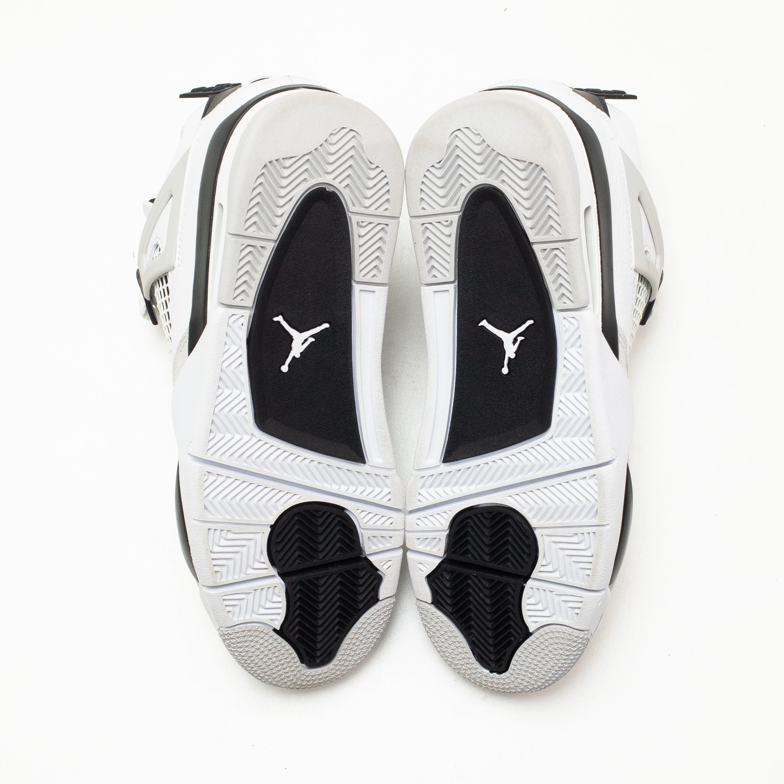 AIR JORDAN 4 MILITARY BLACK [USED - SIZE 8]