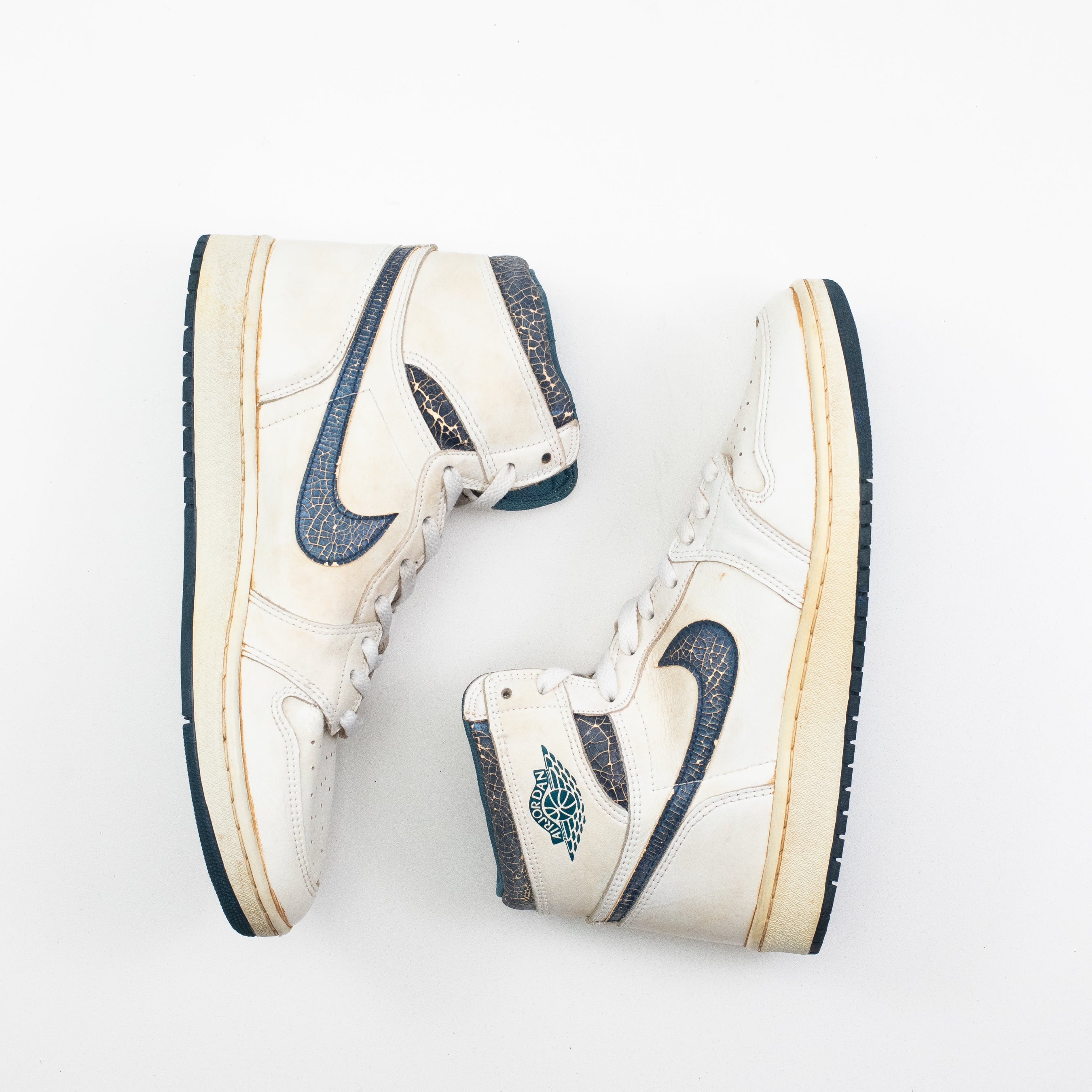AIR JORDAN 1 HIGH METALLIC BLUE (1985) [MISMATCHED - SIZE 11.5/12]