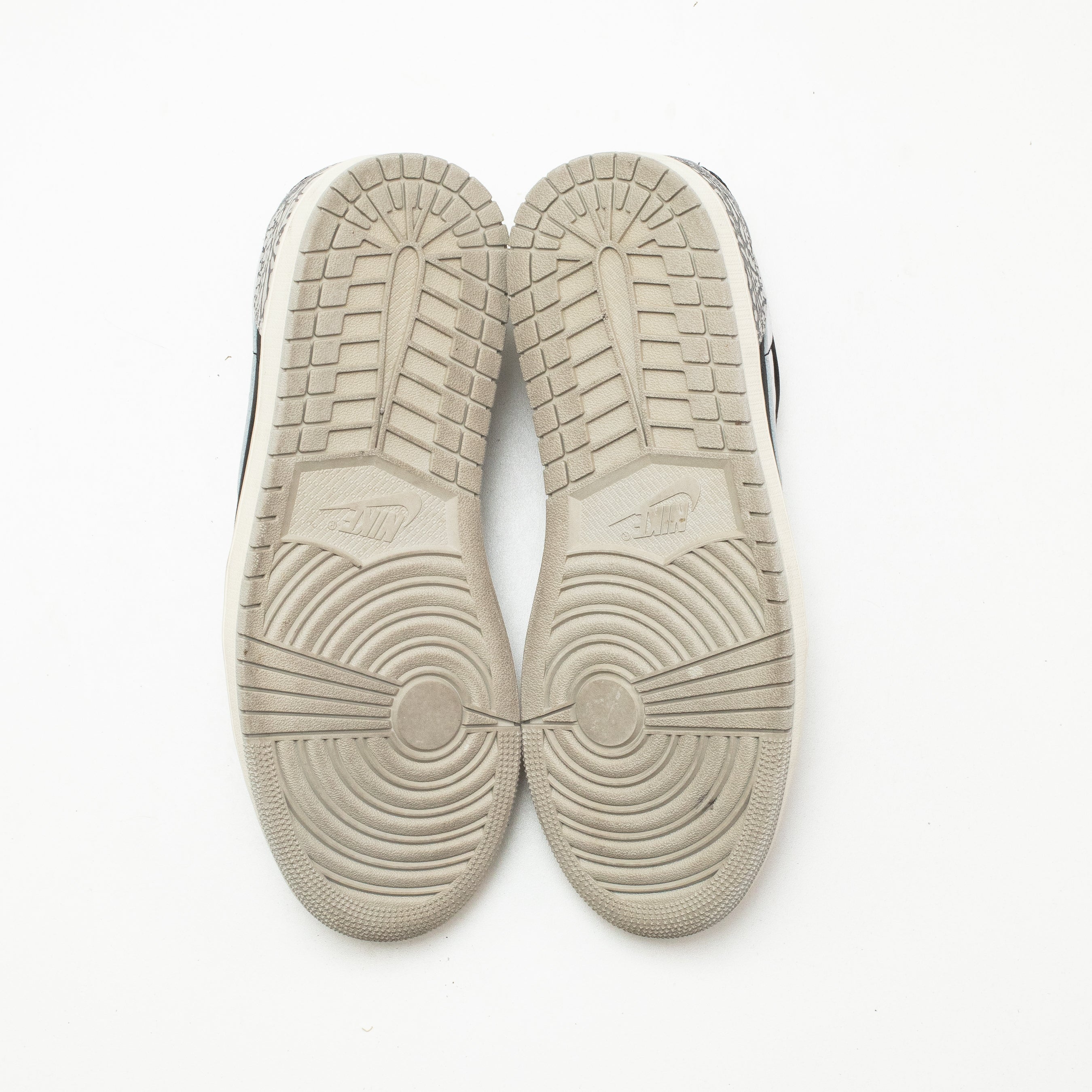 AIR JORDAN 1 LOW BLACK CEMENT [USED - SIZE 9]