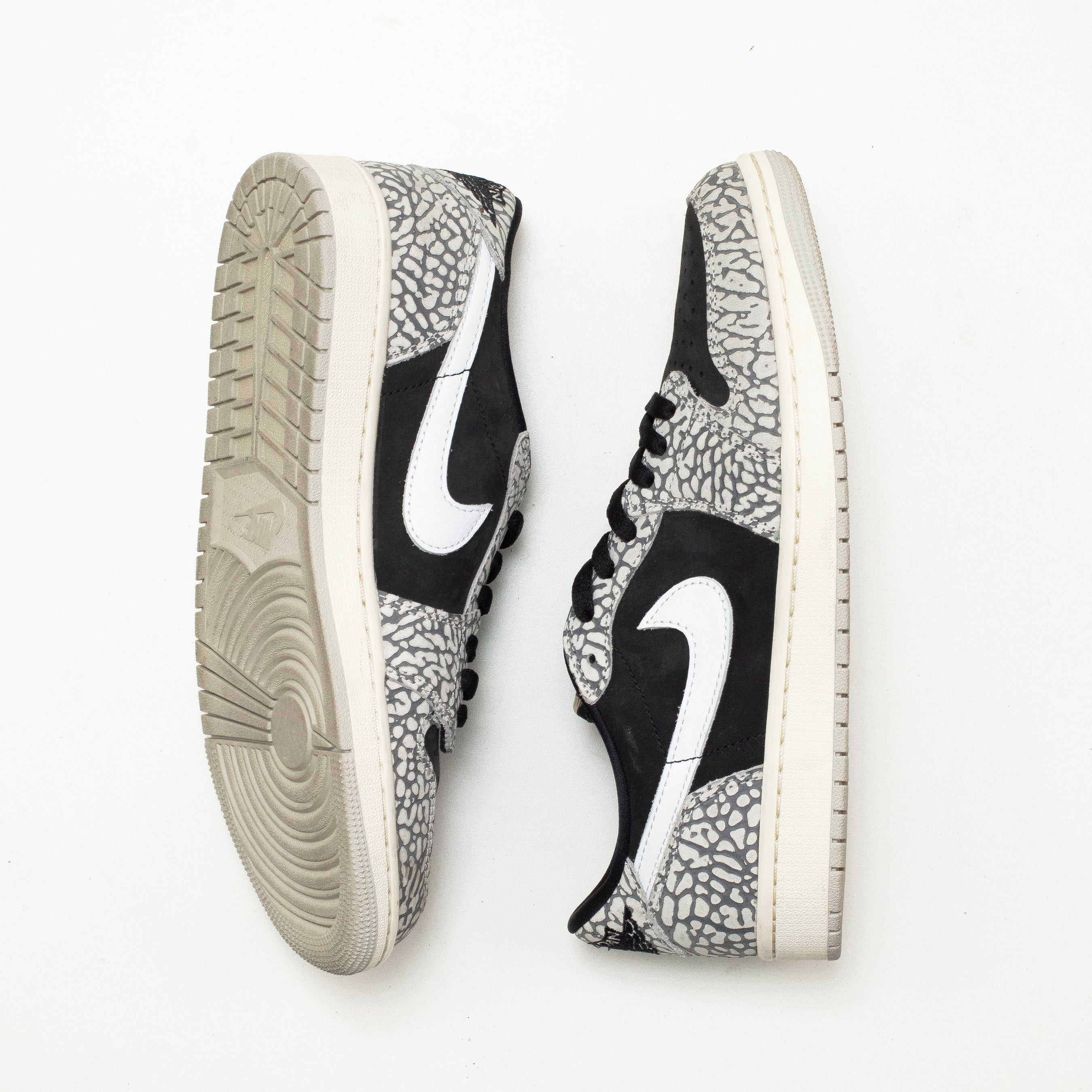 AIR JORDAN 1 LOW BLACK CEMENT [USED - SIZE 9]