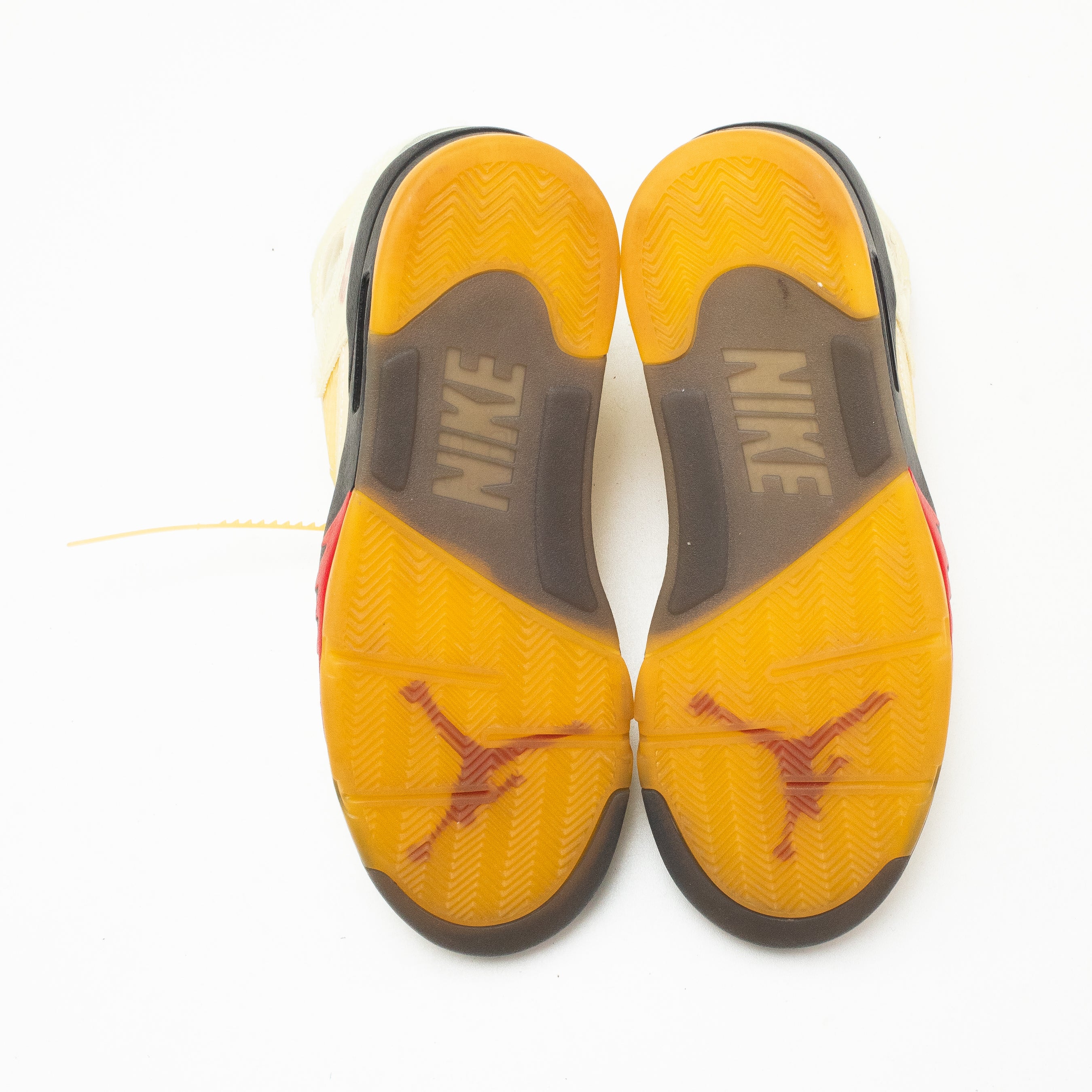 AIR JORDAN 5 OFF WHITE SAIL [USED - SIZE 10.5]