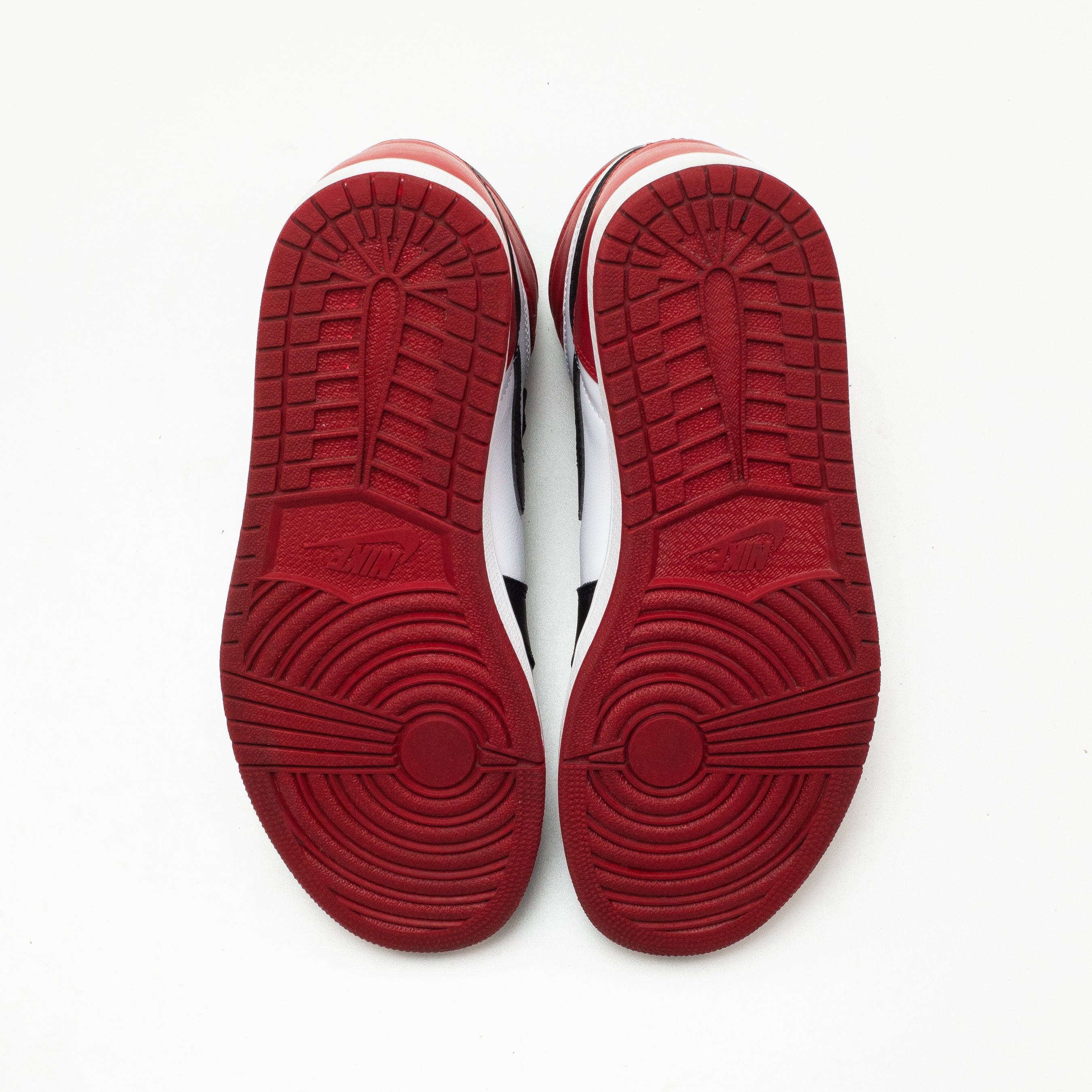 AIR JORDAN 1 HIGH BLACK TOE (2016) [USED - SIZE 8]