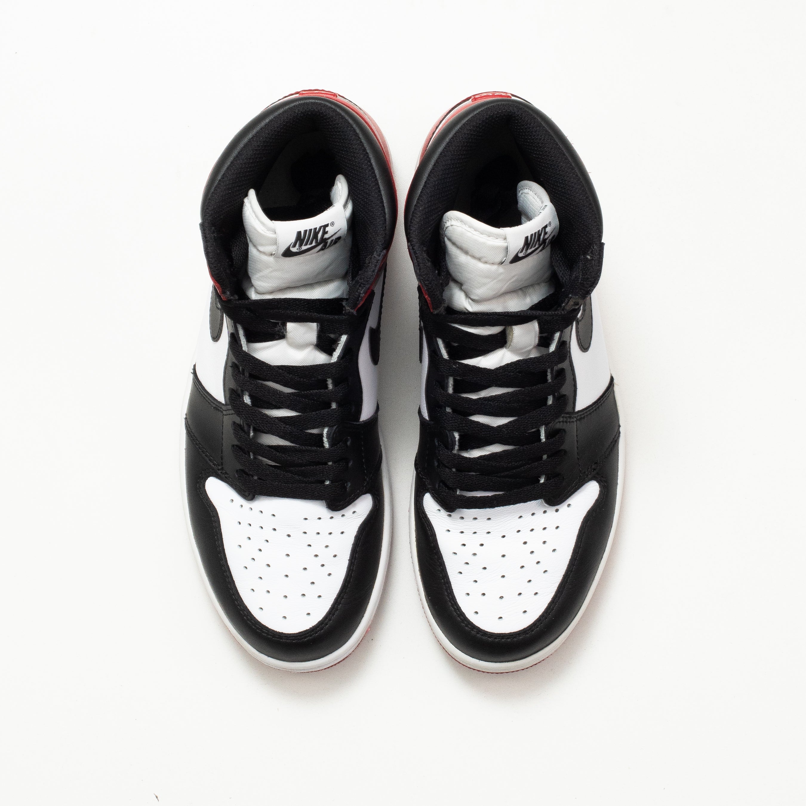 AIR JORDAN 1 HIGH BLACK TOE (2016) [USED - SIZE 8]