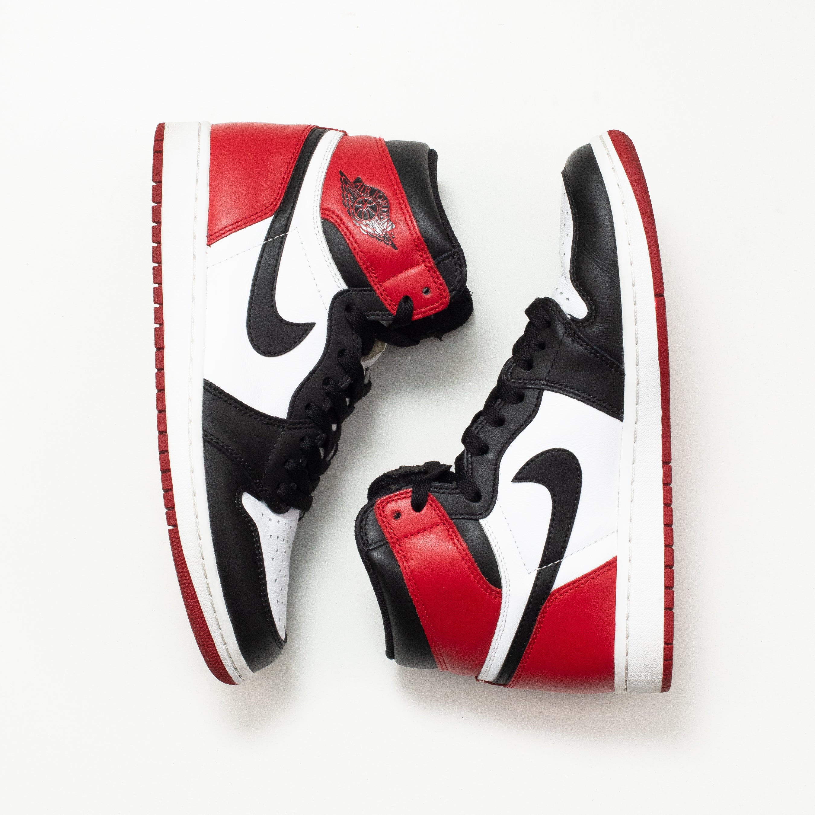 AIR JORDAN 1 HIGH BLACK TOE (2016) [USED - SIZE 8]