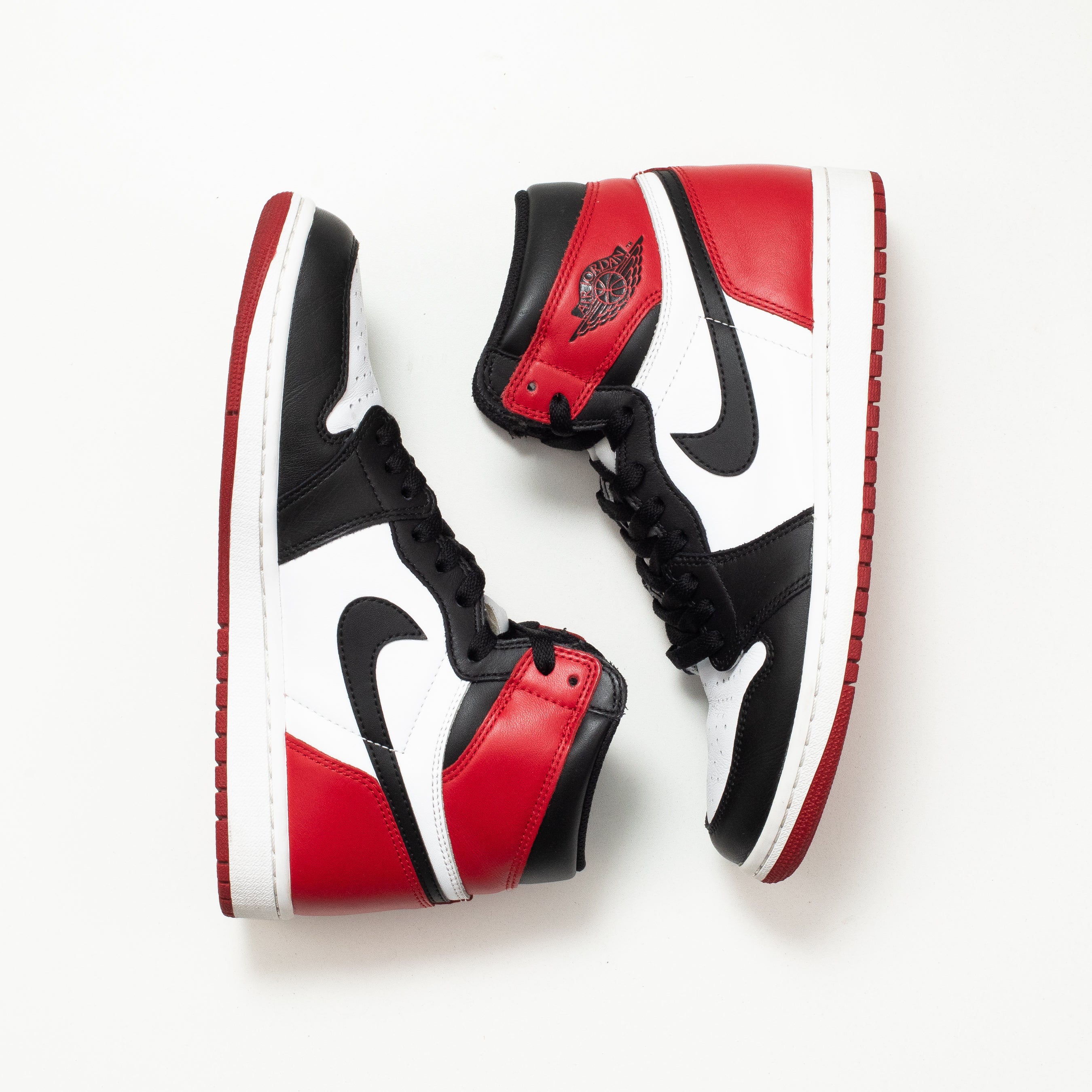 AIR JORDAN 1 HIGH BLACK TOE (2016) [USED - SIZE 8]
