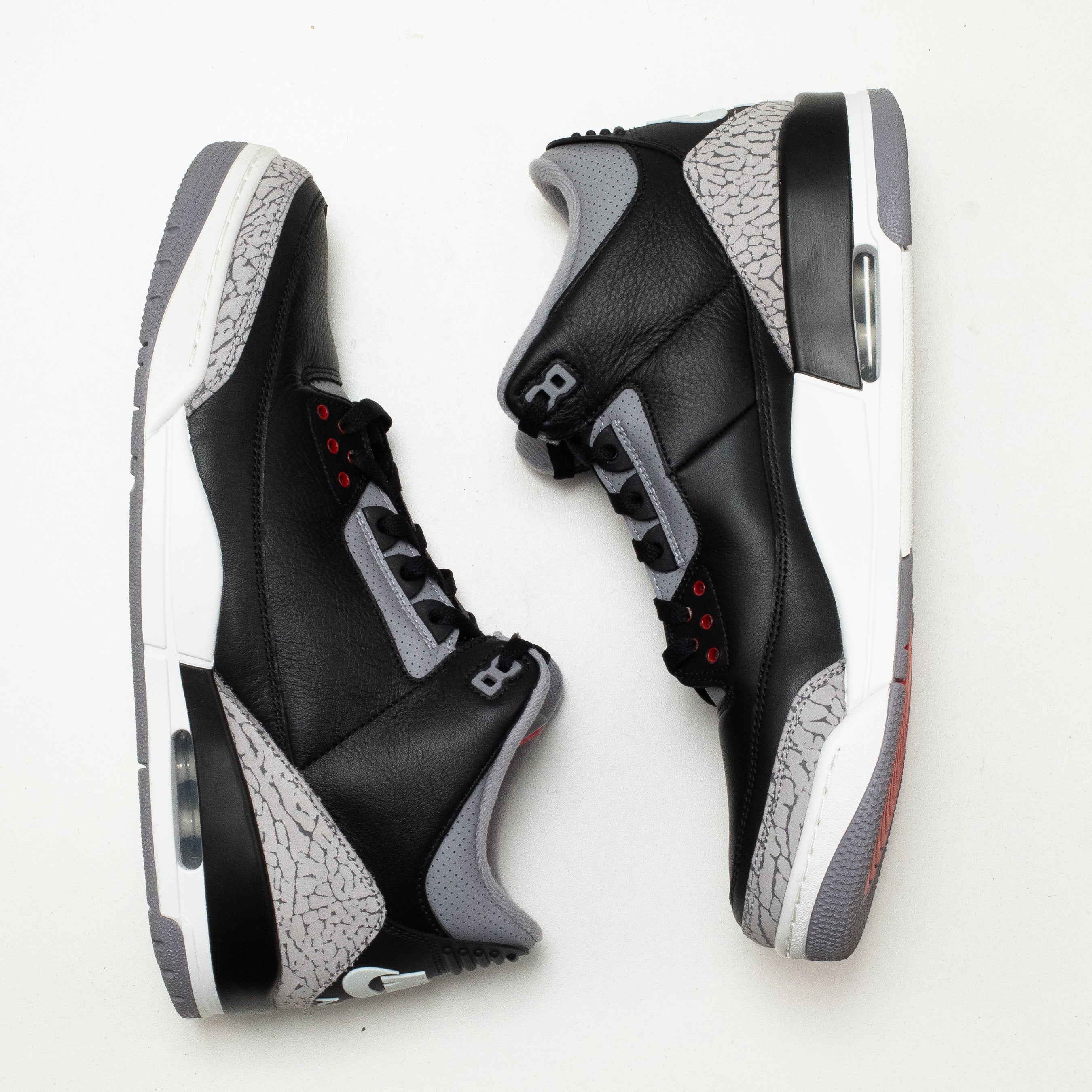 AIR JORDAN 3 BLACK CEMENT (2024) [USED - SIZE 9.5]