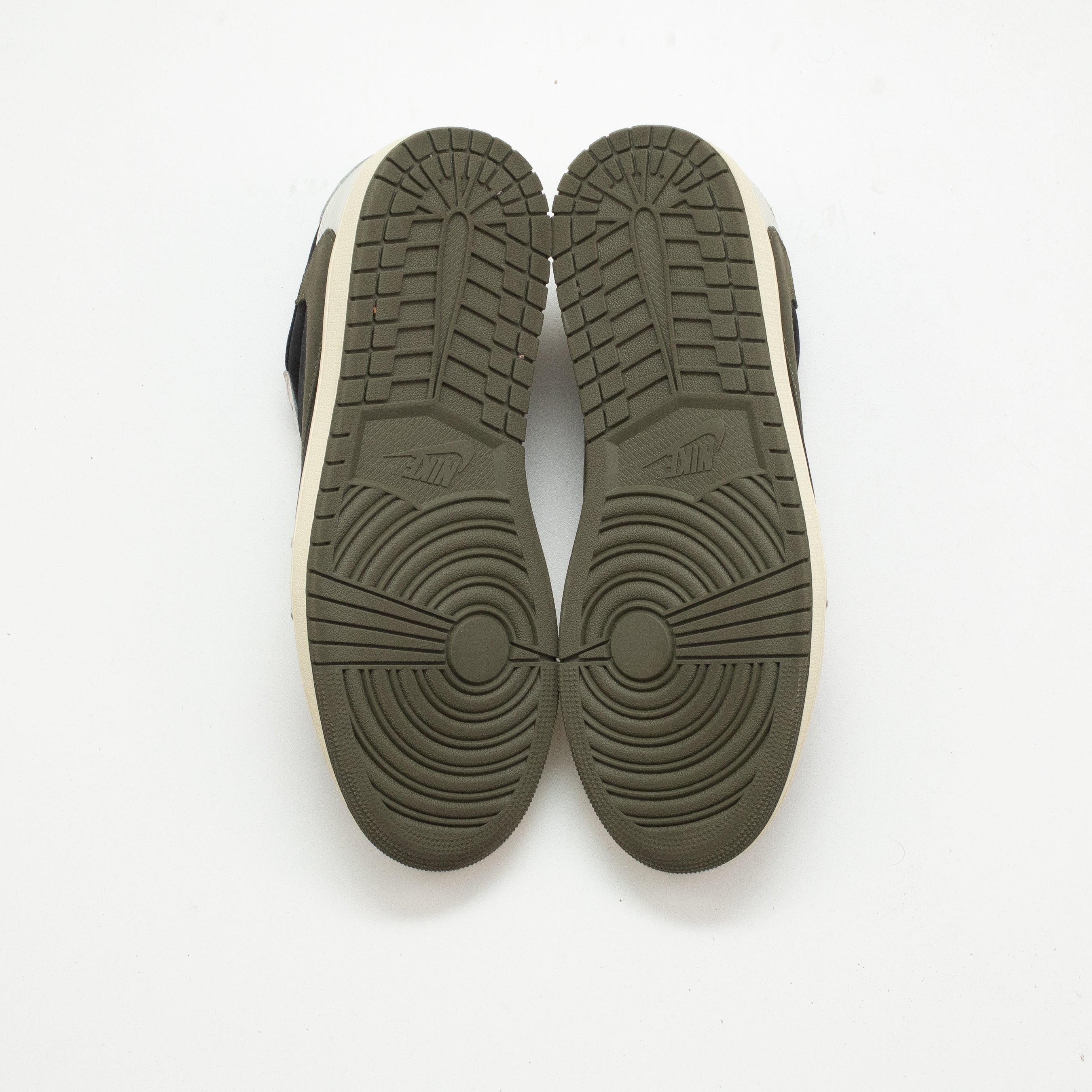 AIR JORDAN 1 LOW WMNS TRAVIS SCOTT OLIVE [USED - SIZE 12W/10.5M]