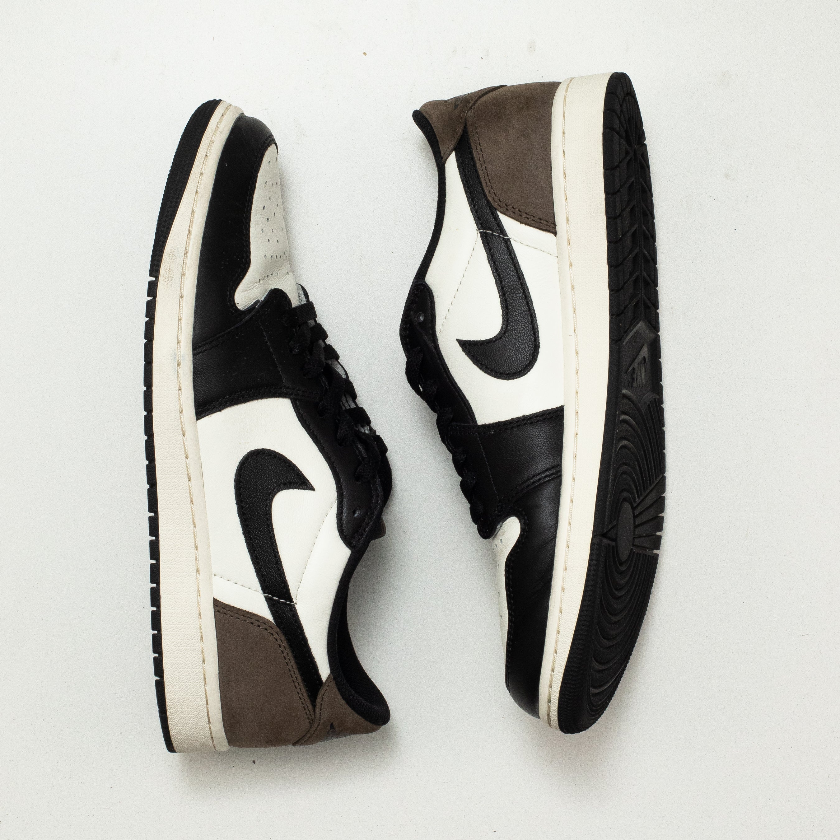 AIR JORDAN 1 LOW MOCHA [USED - SIZE 10]