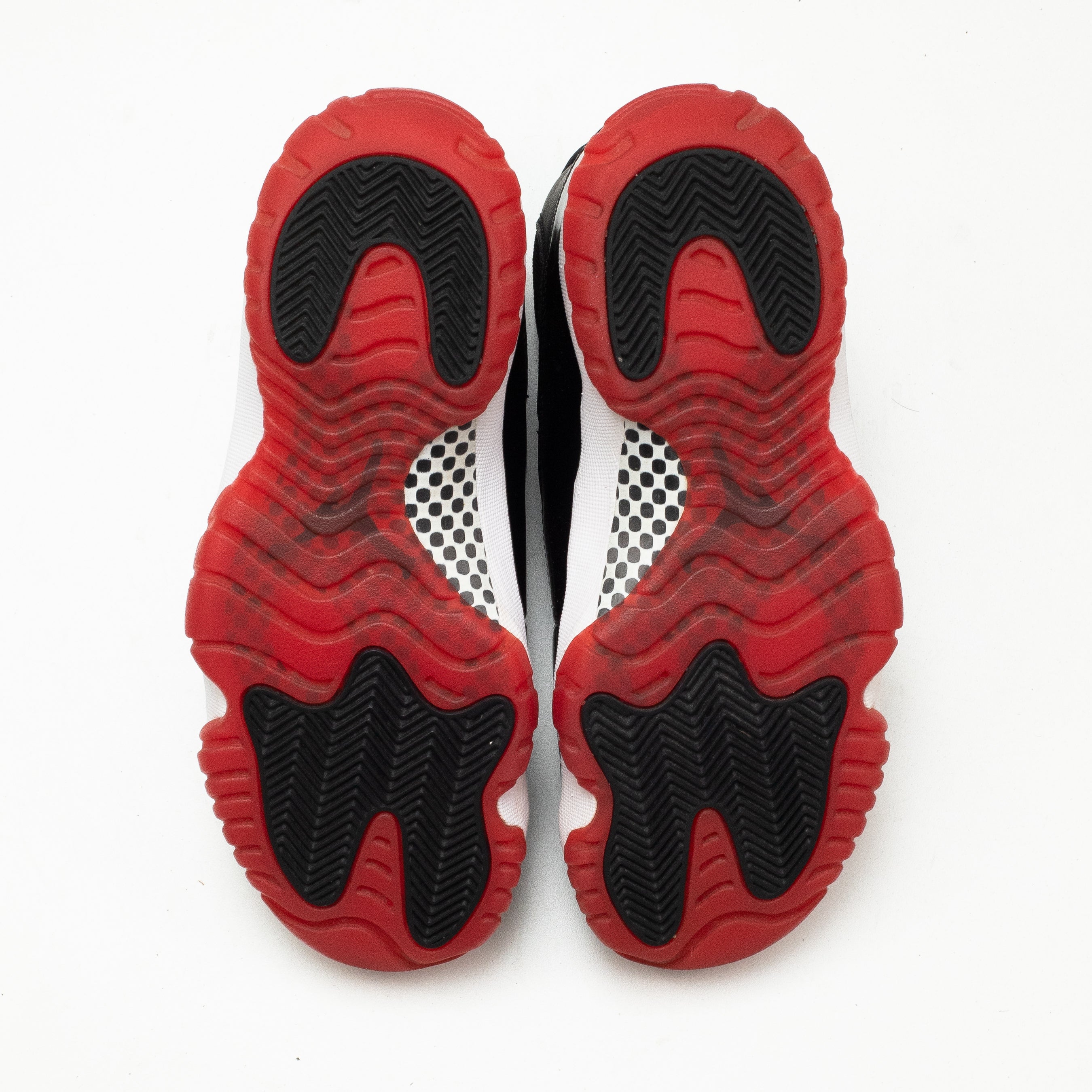 AIR JORDAN 11 BRED [USED - SIZE 8]