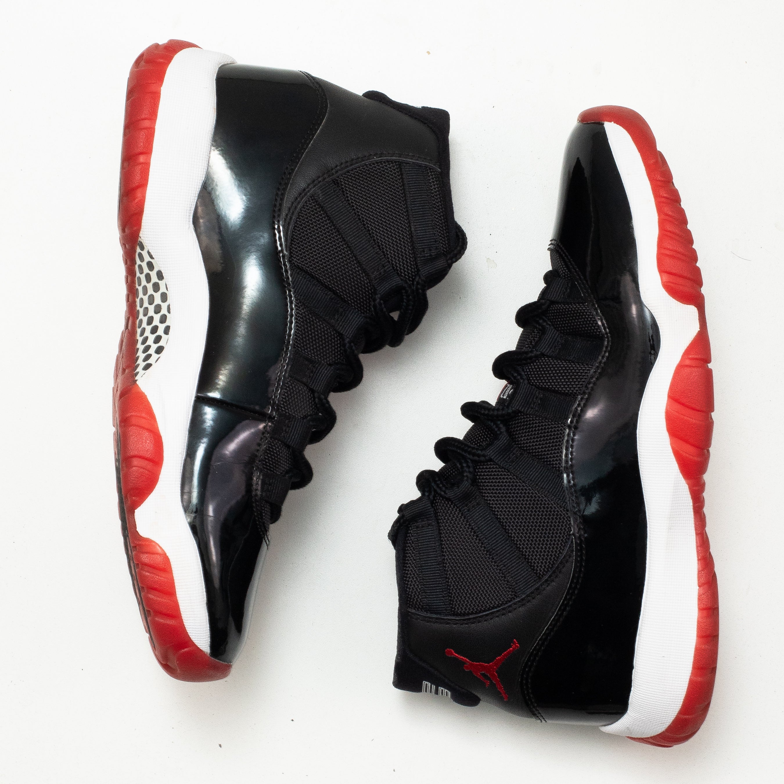 AIR JORDAN 11 BRED [USED - SIZE 8]