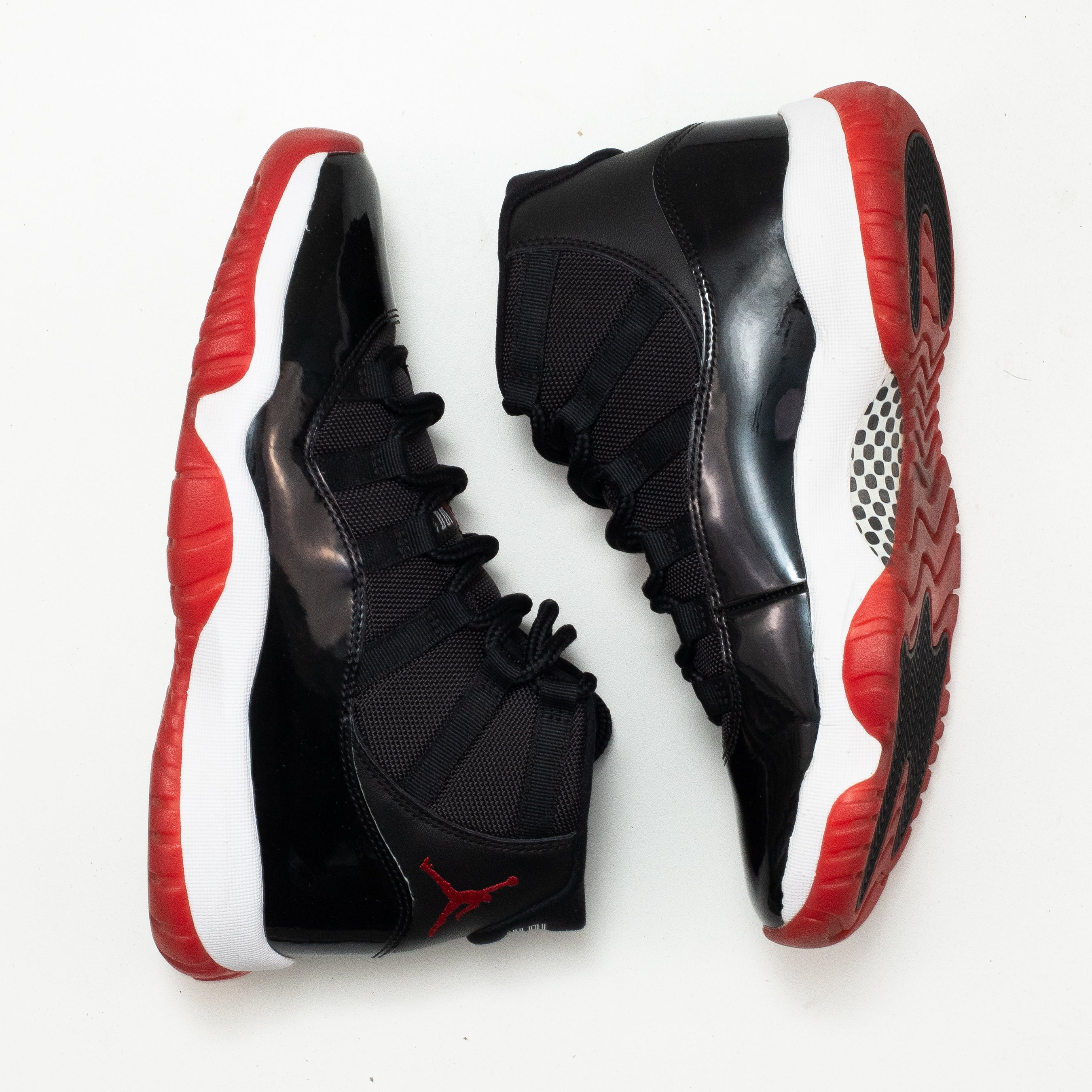 AIR JORDAN 11 BRED [USED - SIZE 8]