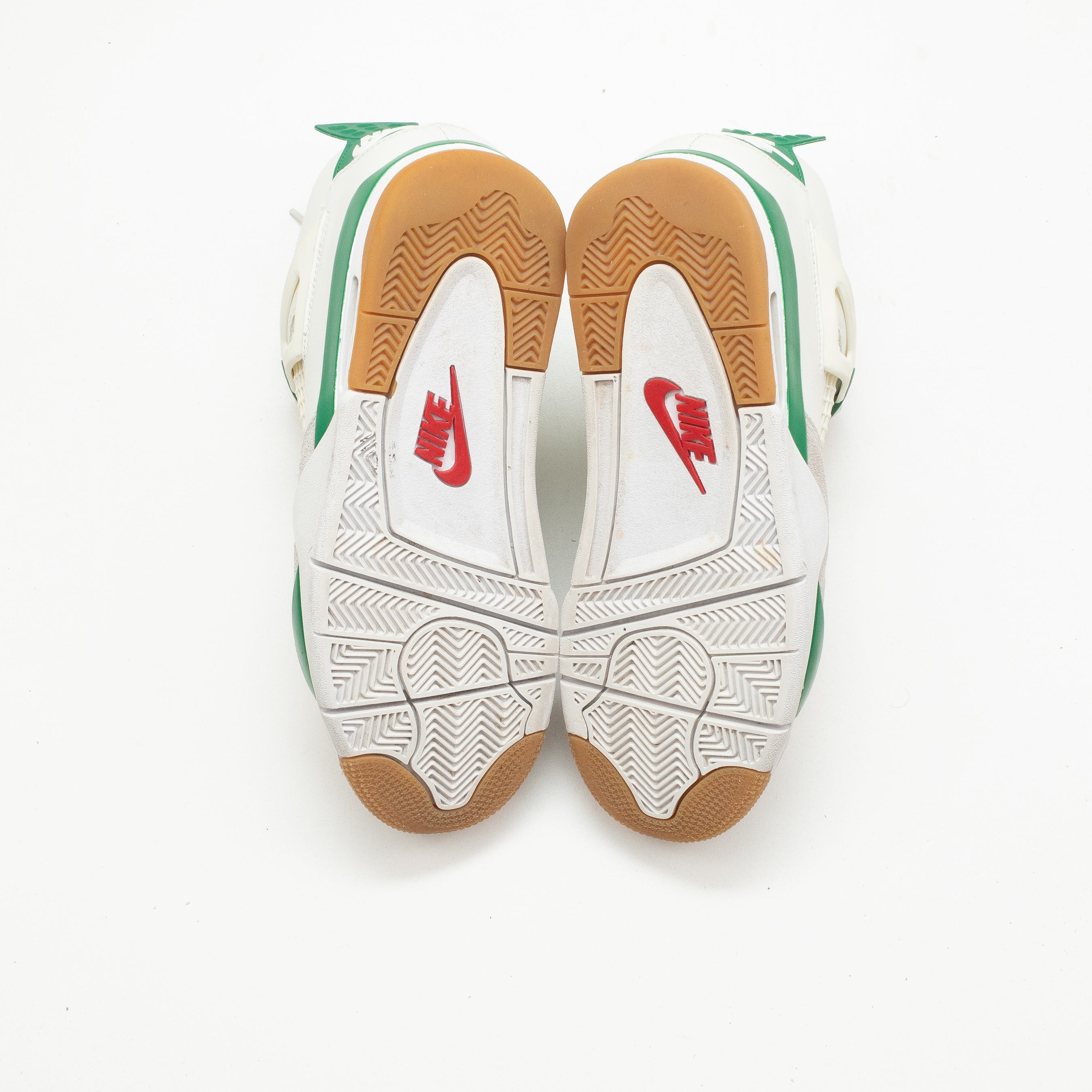 AIR JORDAN 4 SB PINE GREEN [USED - SIZE 8.5]