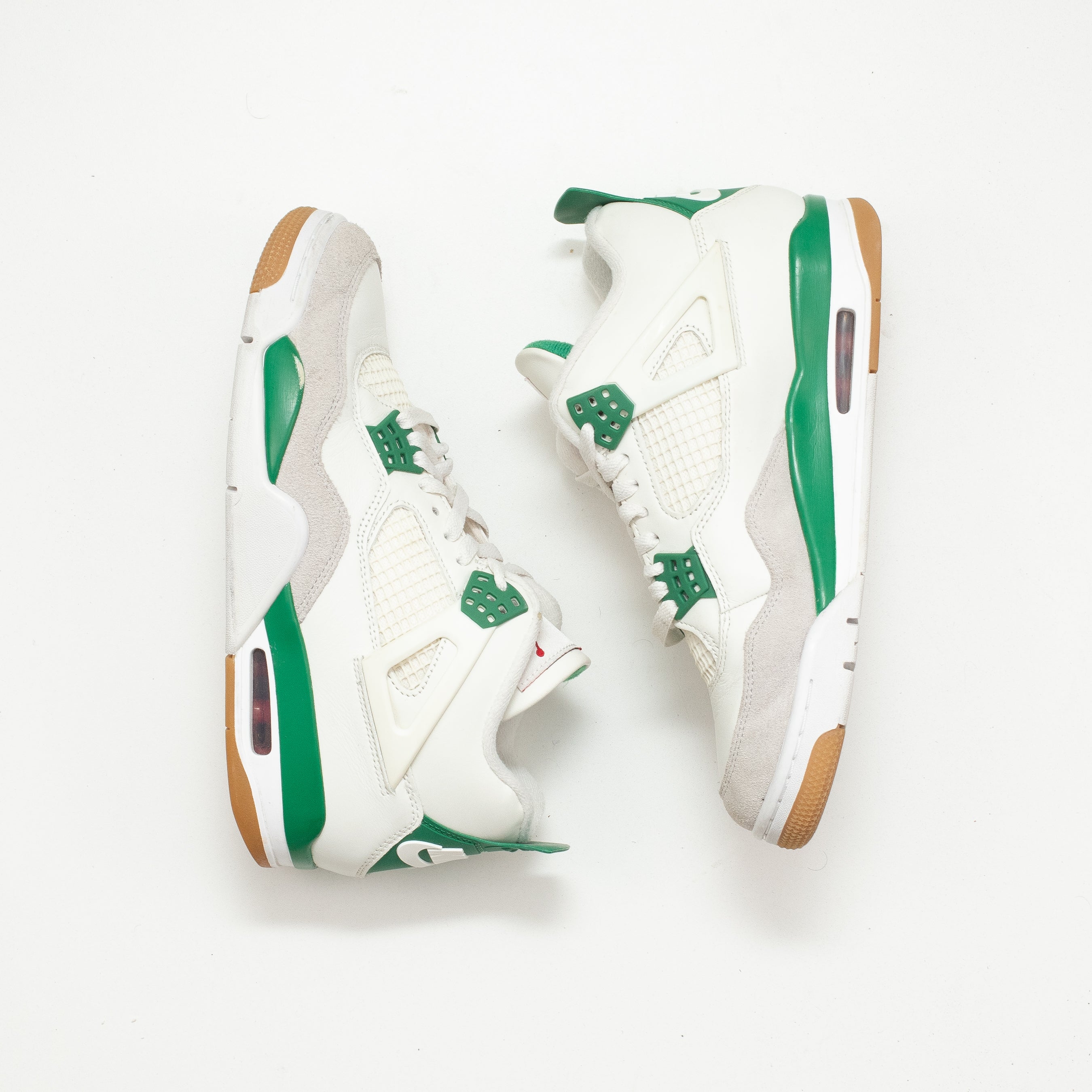 AIR JORDAN 4 SB PINE GREEN [USED - SIZE 8.5]